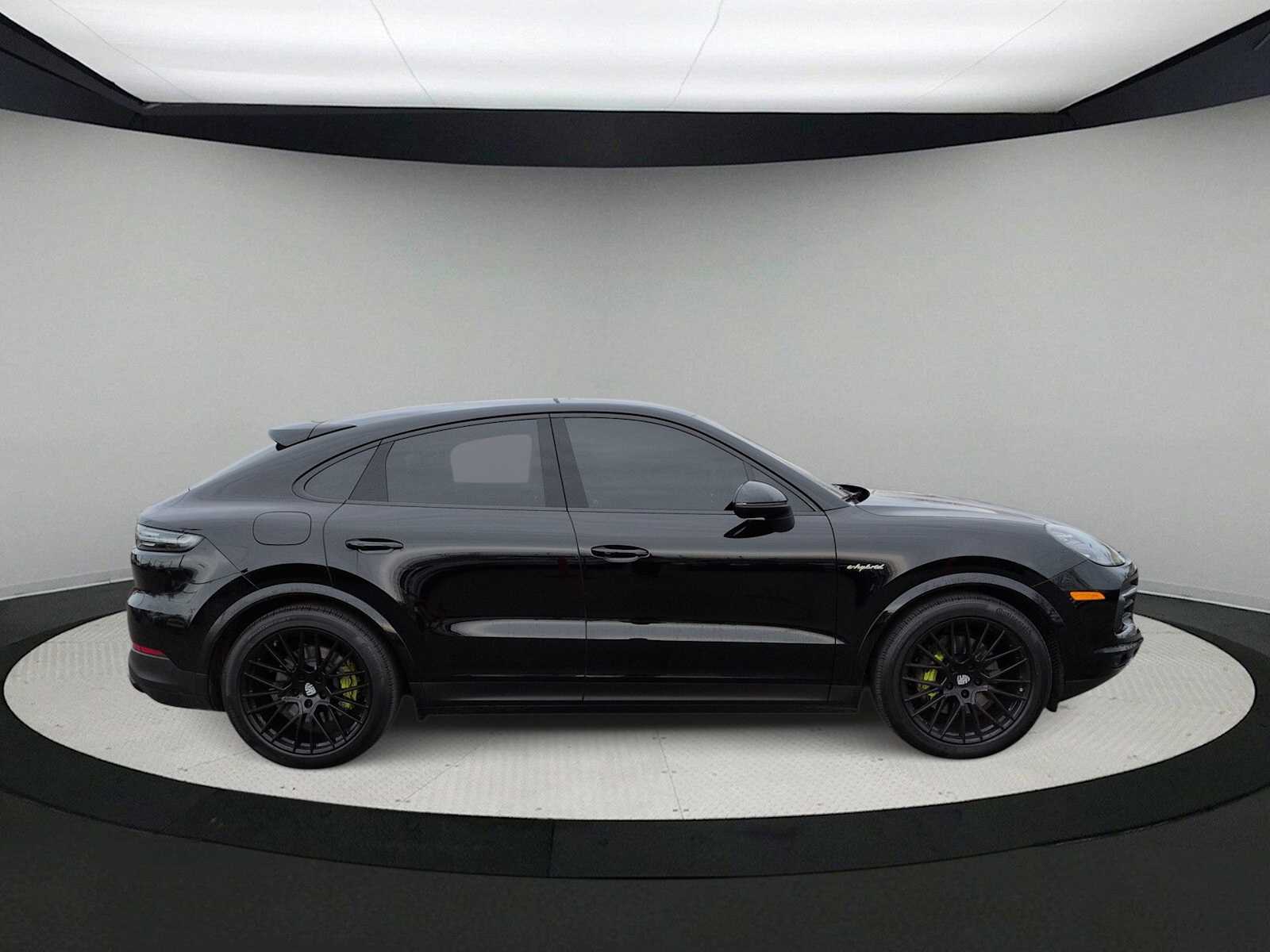 Thumbnail: 2022 Porsche  - 9