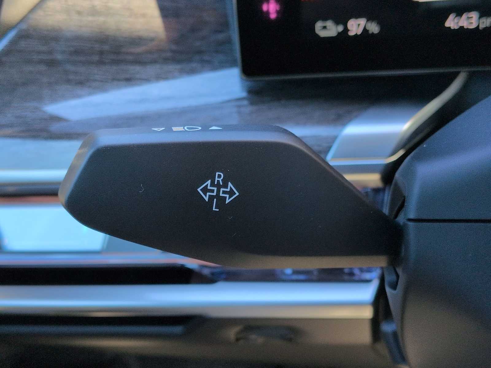 Thumbnail: 2025 BMW i7 - 29