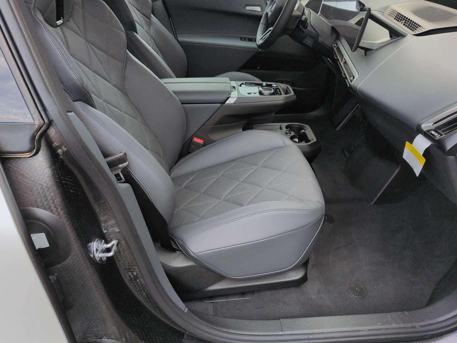 Thumbnail: 2026 BMW iX - 21