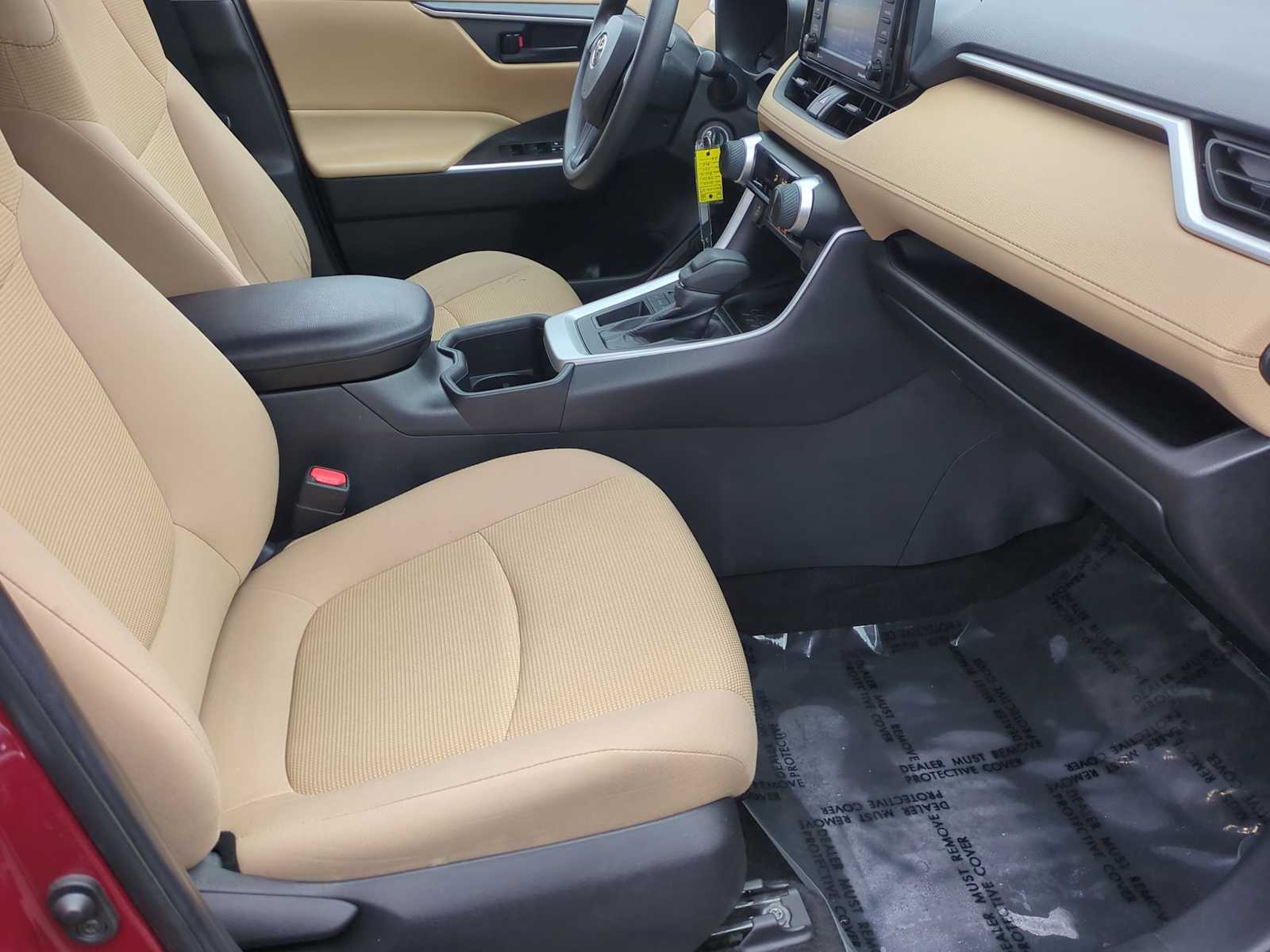 Thumbnail: 2022 Toyota RAV4 - 18