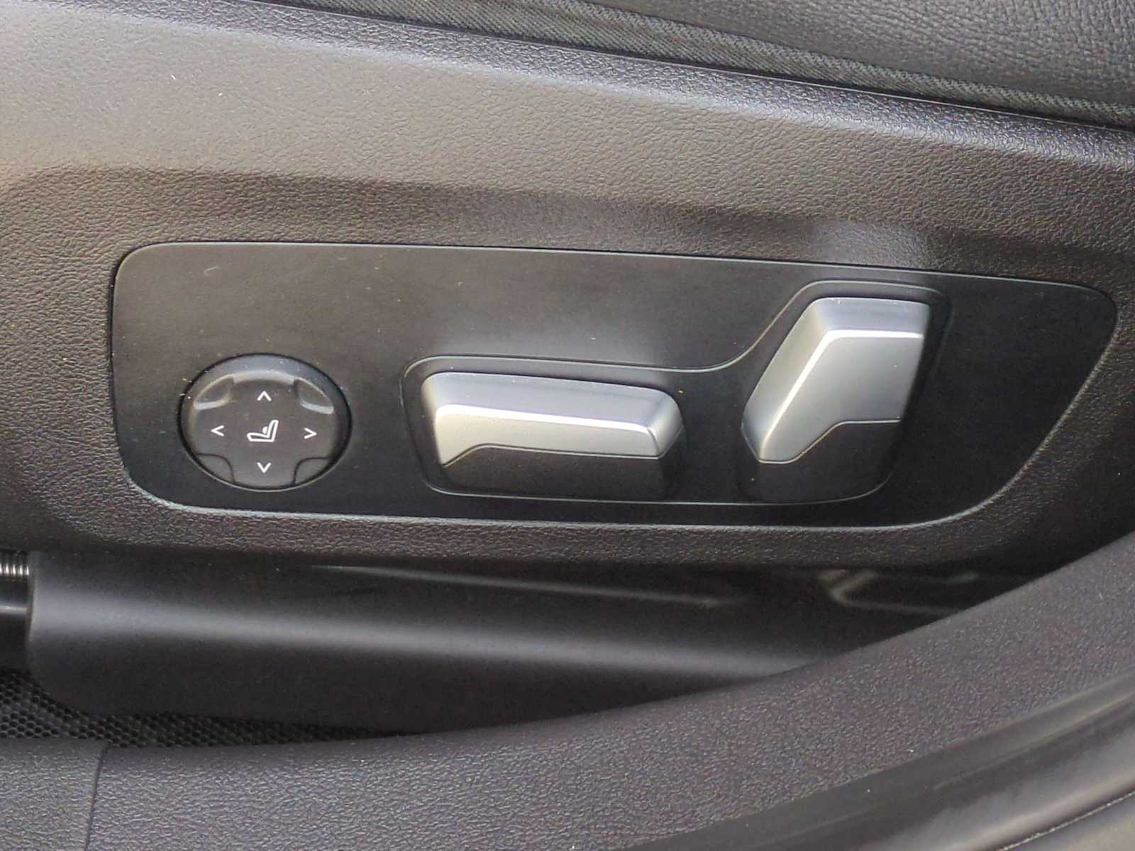 Thumbnail: 2022 BMW 3 Series - 18