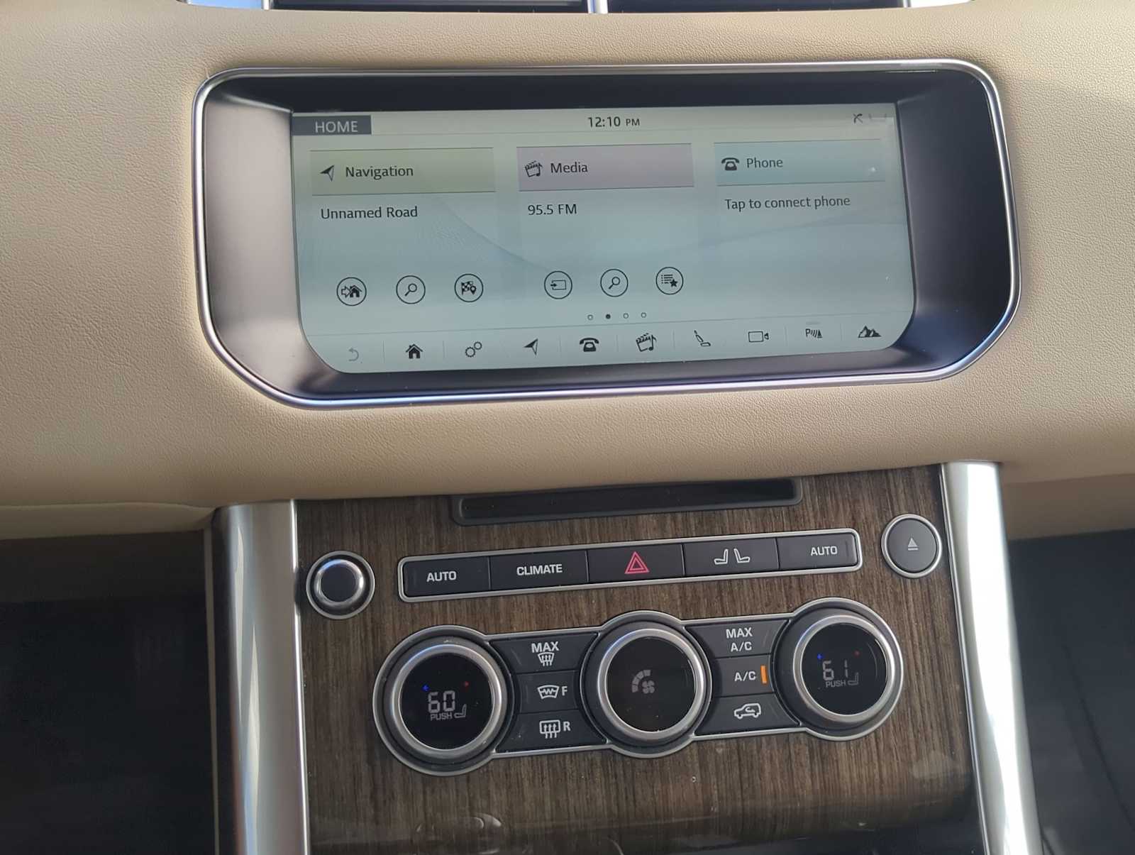 Thumbnail: 2017 Land Rover Range Rover Sport - 28