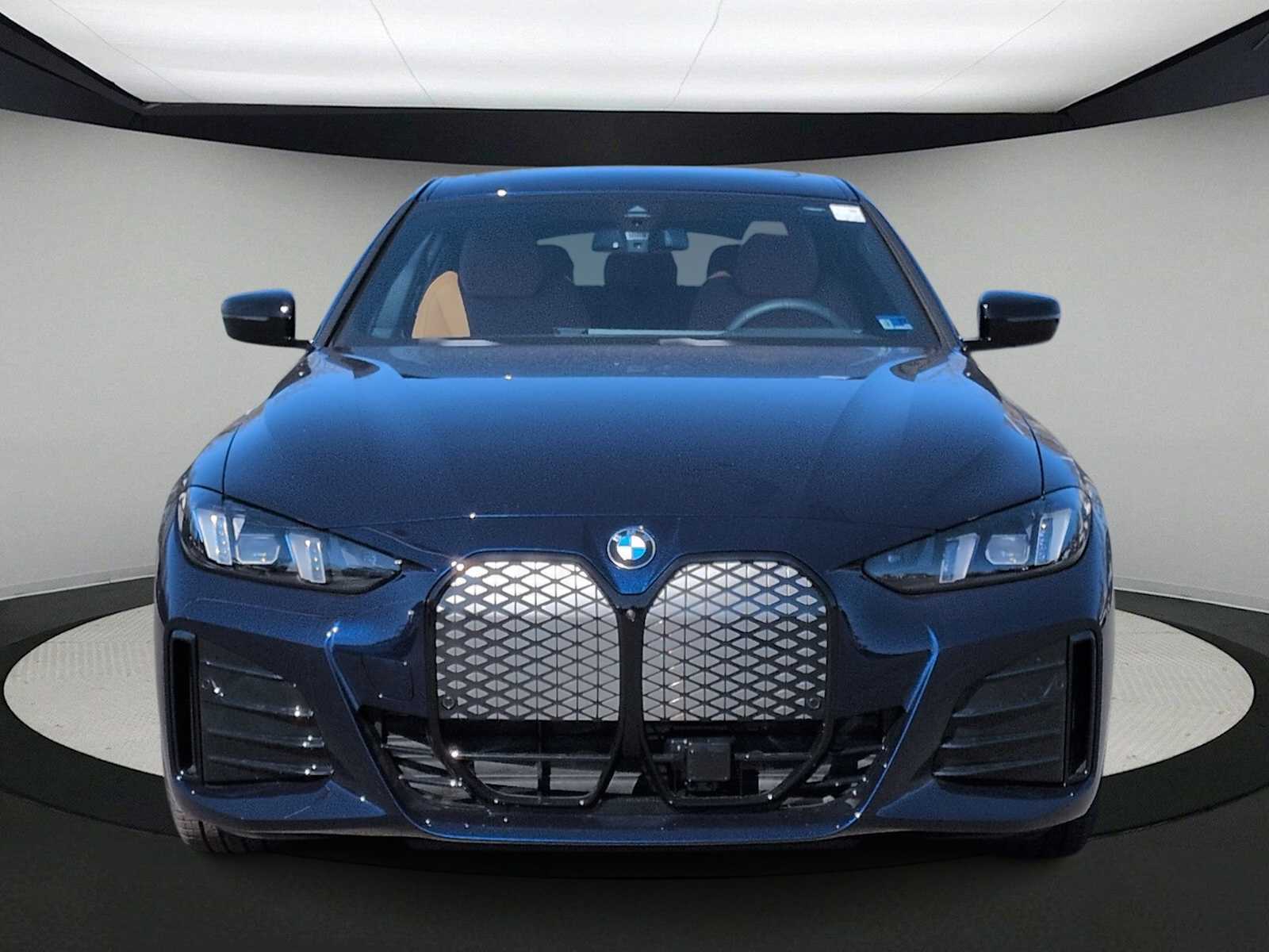 Thumbnail: 2026 BMW i4 - 3