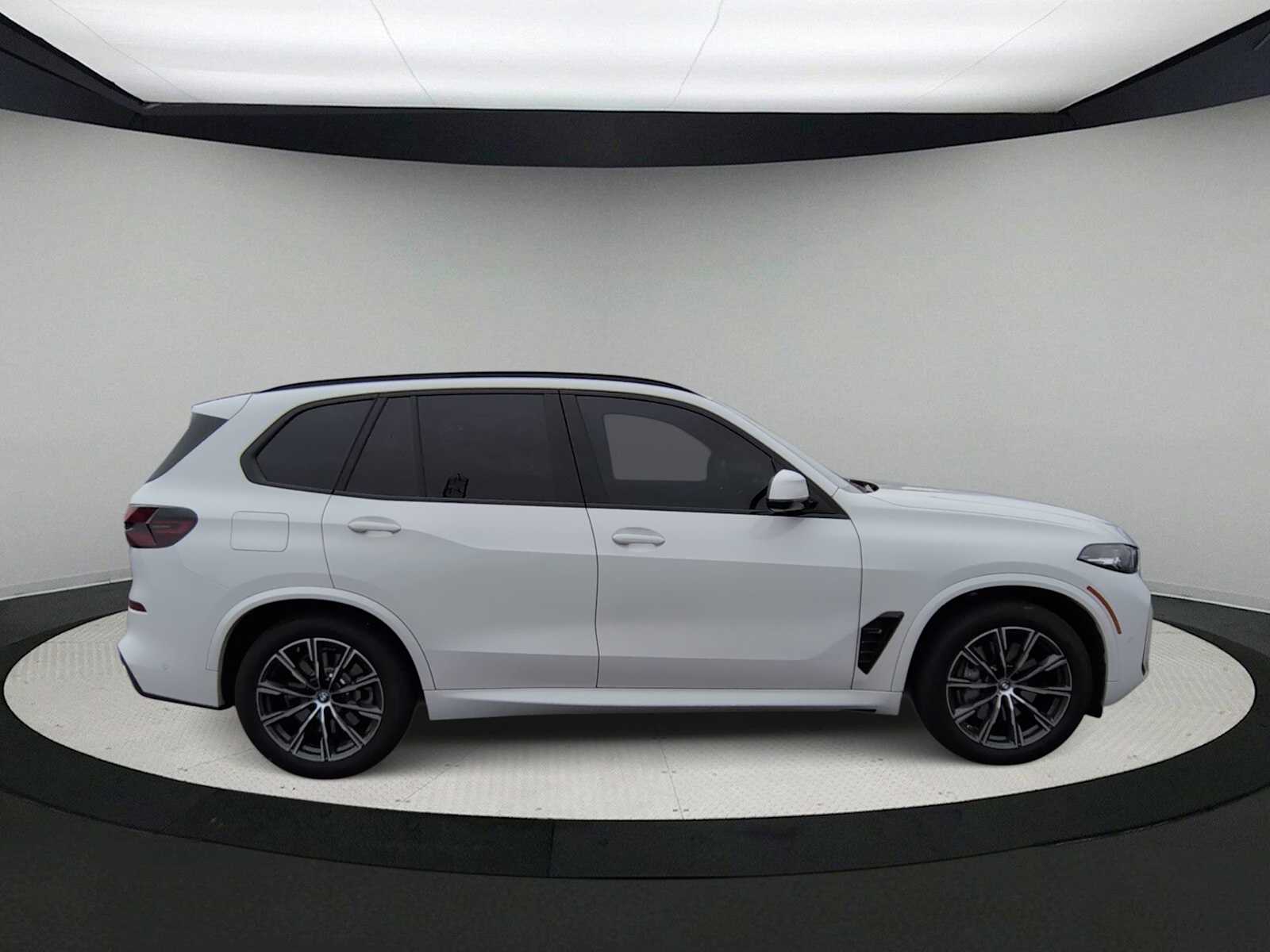 Thumbnail: 2024 BMW X5 - 9
