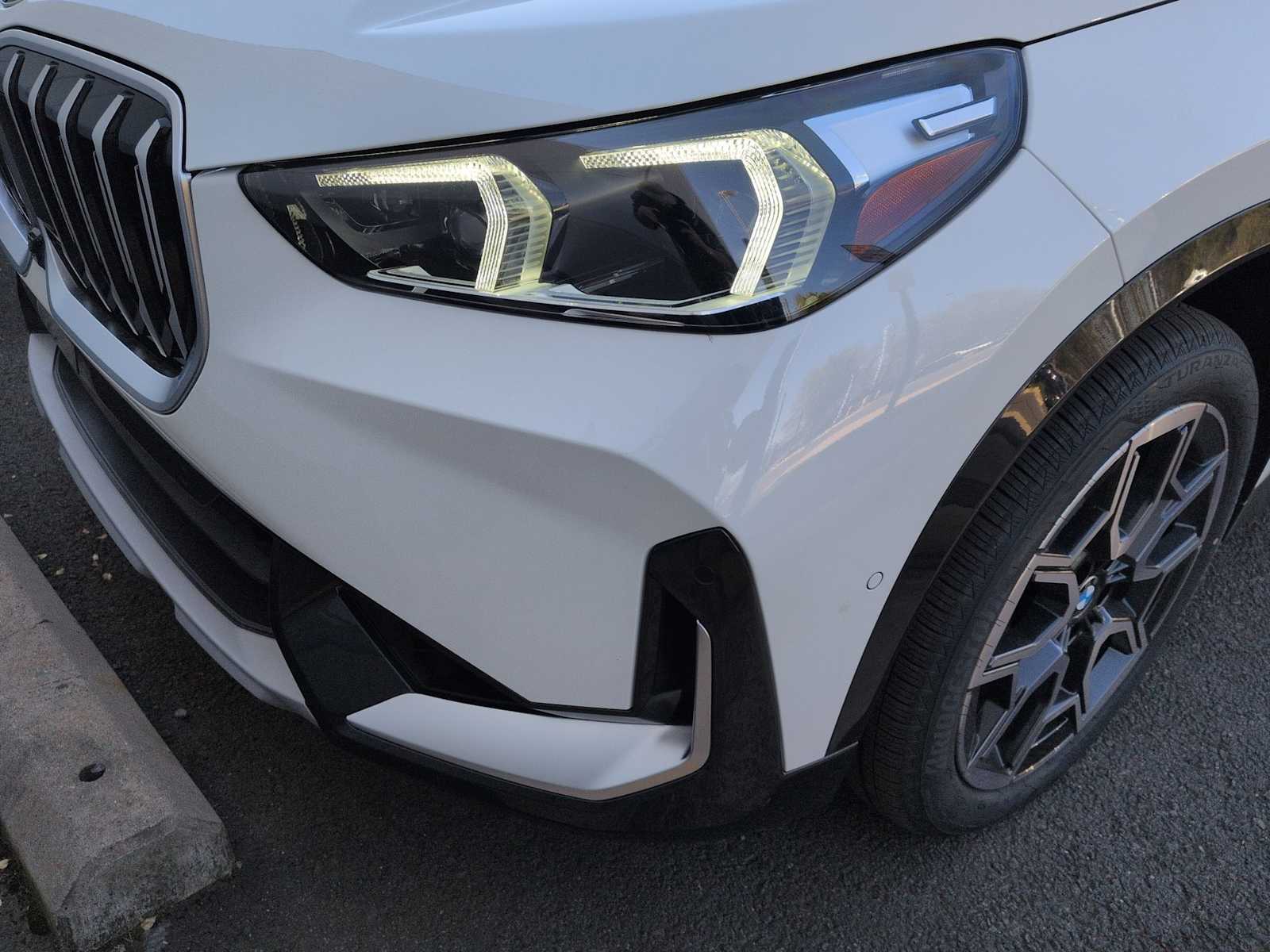 Thumbnail: 2026 BMW X1 - 11