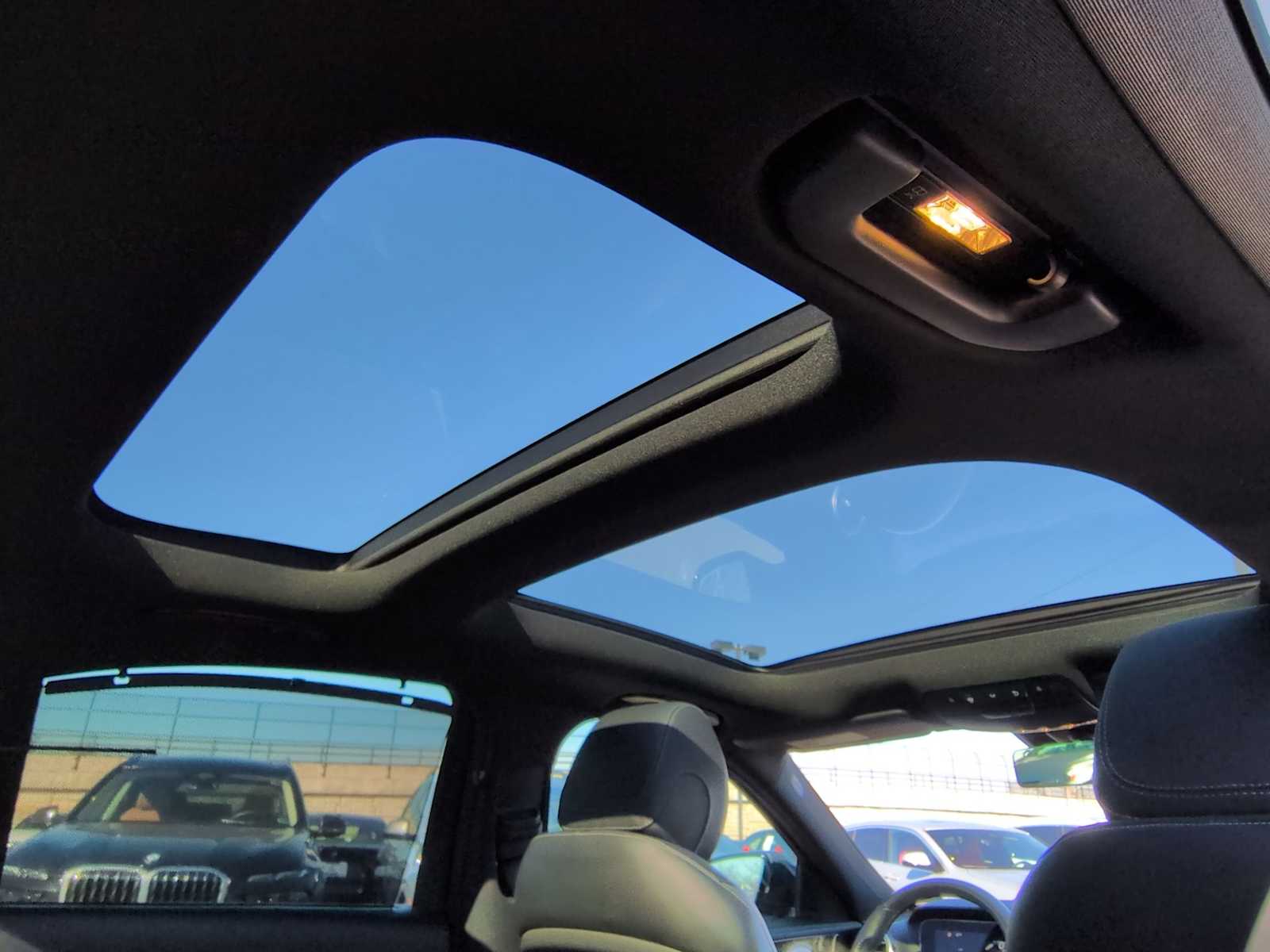 Thumbnail: 2022 Mercedes-Benz E-Class - 23