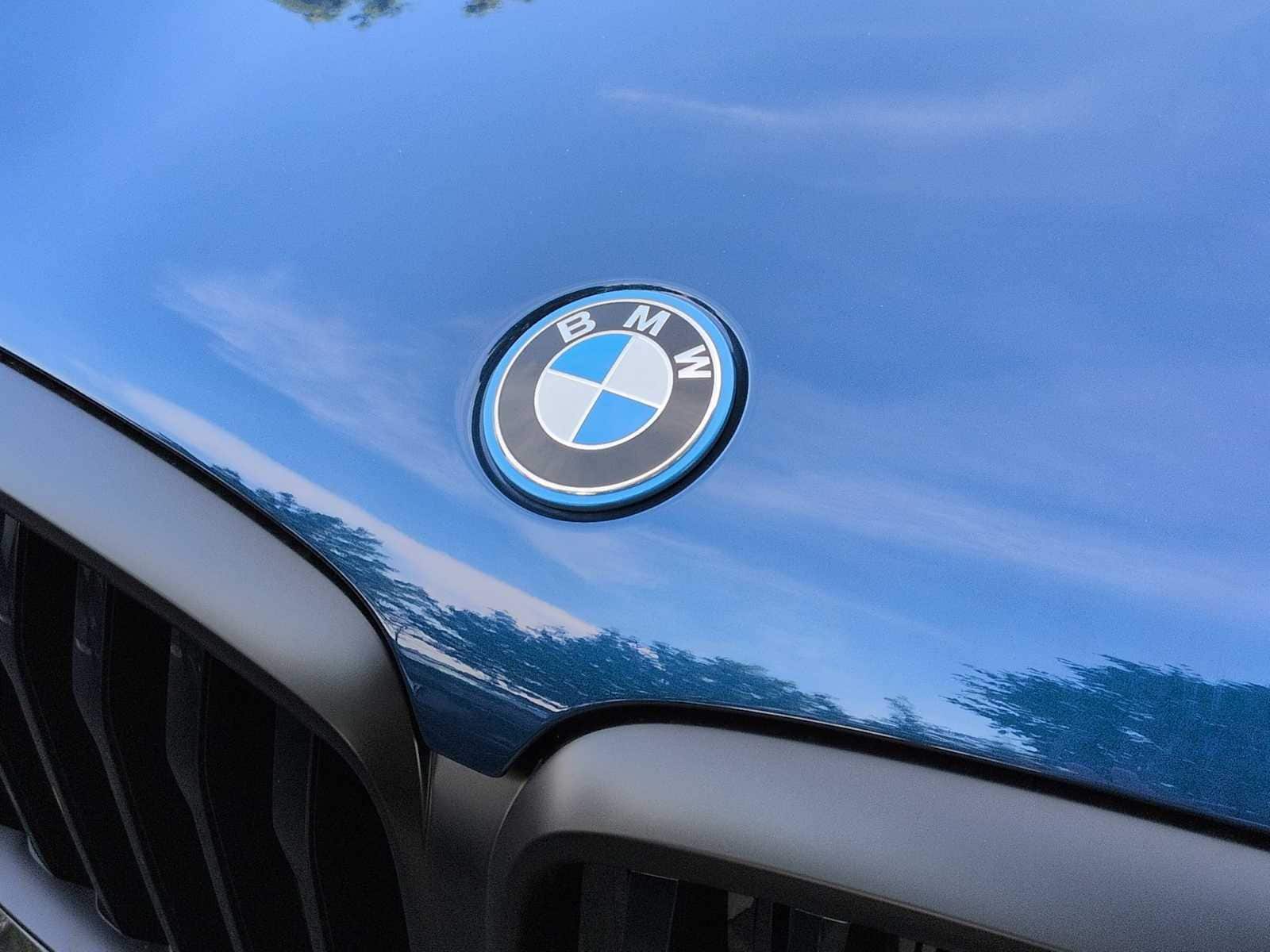 Thumbnail: 2026 BMW X5 - 12