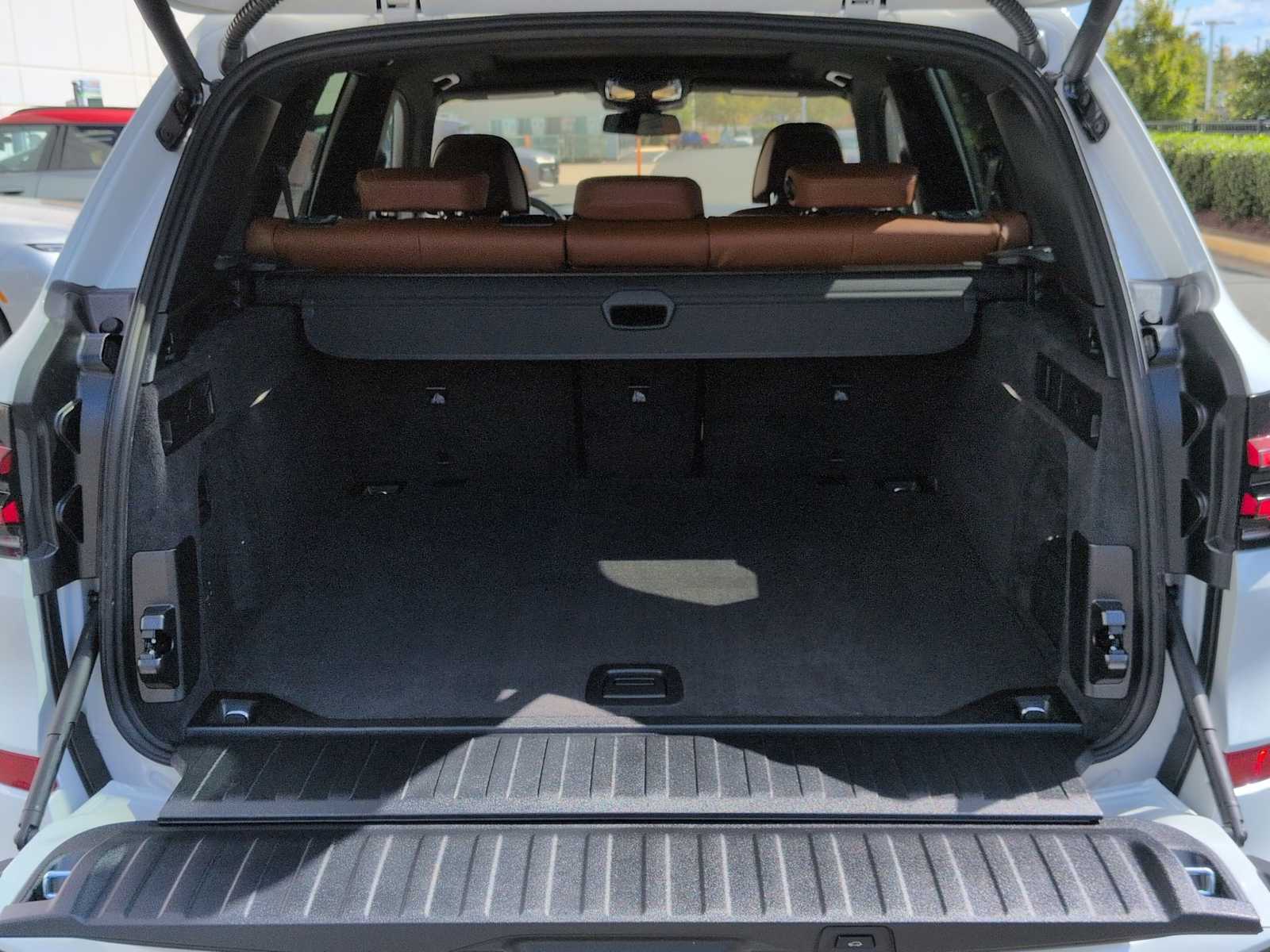 Thumbnail: 2026 BMW X5 - 37