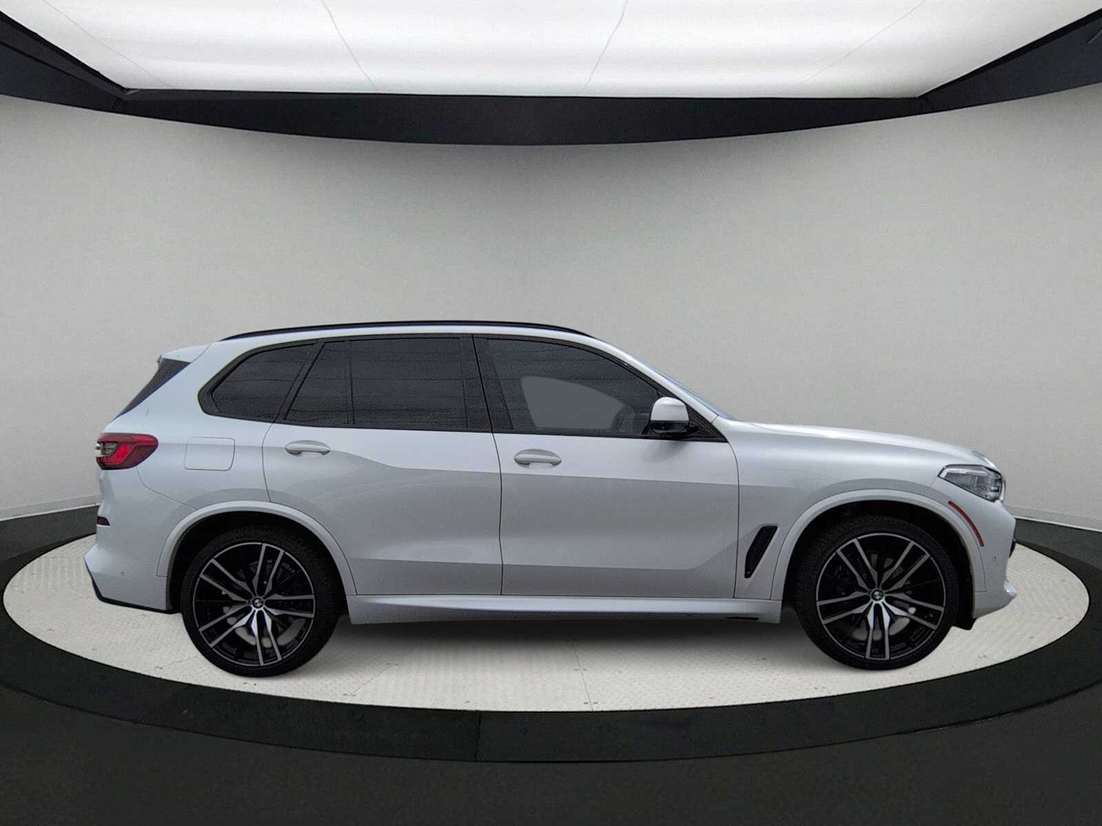 Thumbnail: 2019 BMW X5 - 9