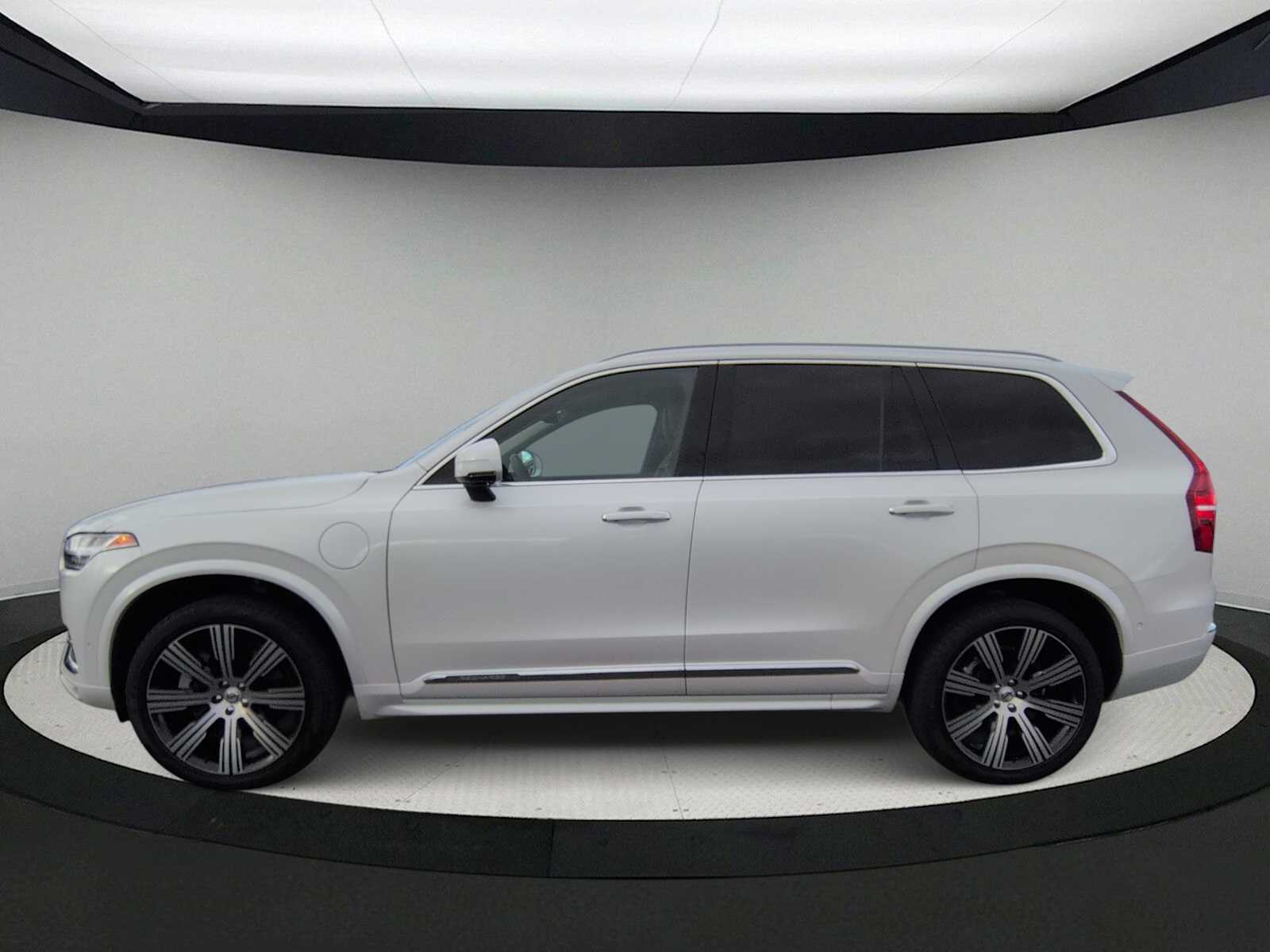 Thumbnail: 2022 Volvo XC90 - 5