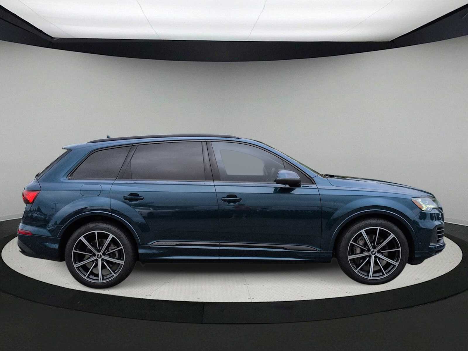 Thumbnail: 2022 Audi Q7 - 8