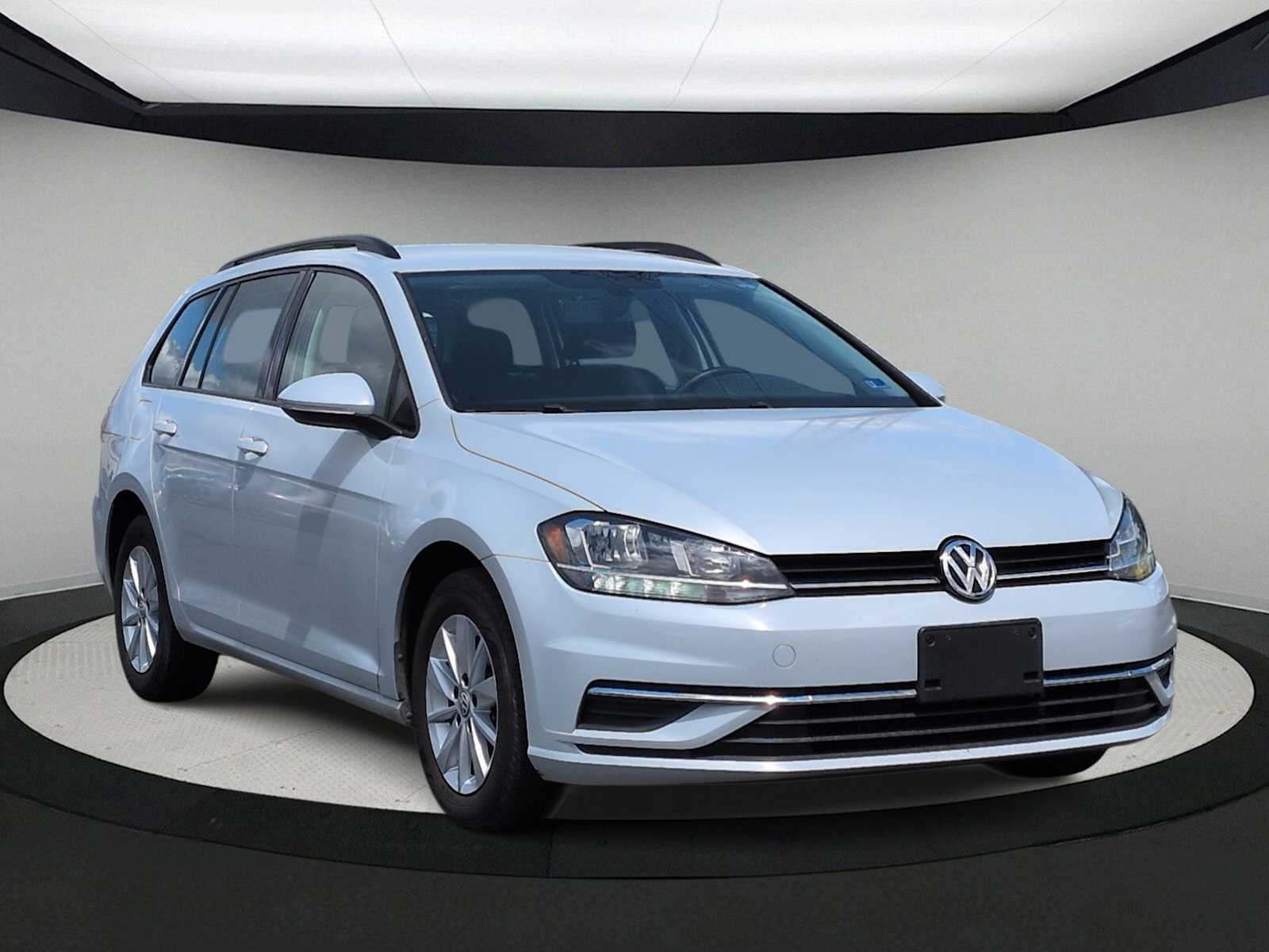 Thumbnail: 2018 Volkswagen e-Golf - 2