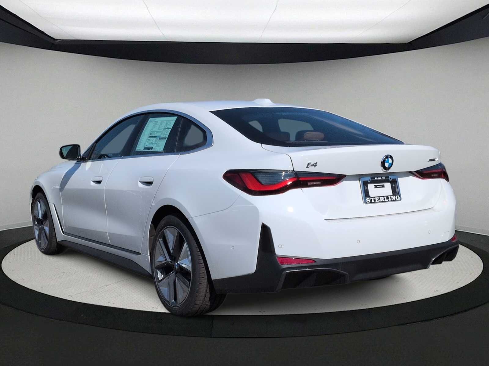Thumbnail: 2026 BMW i4 - 6