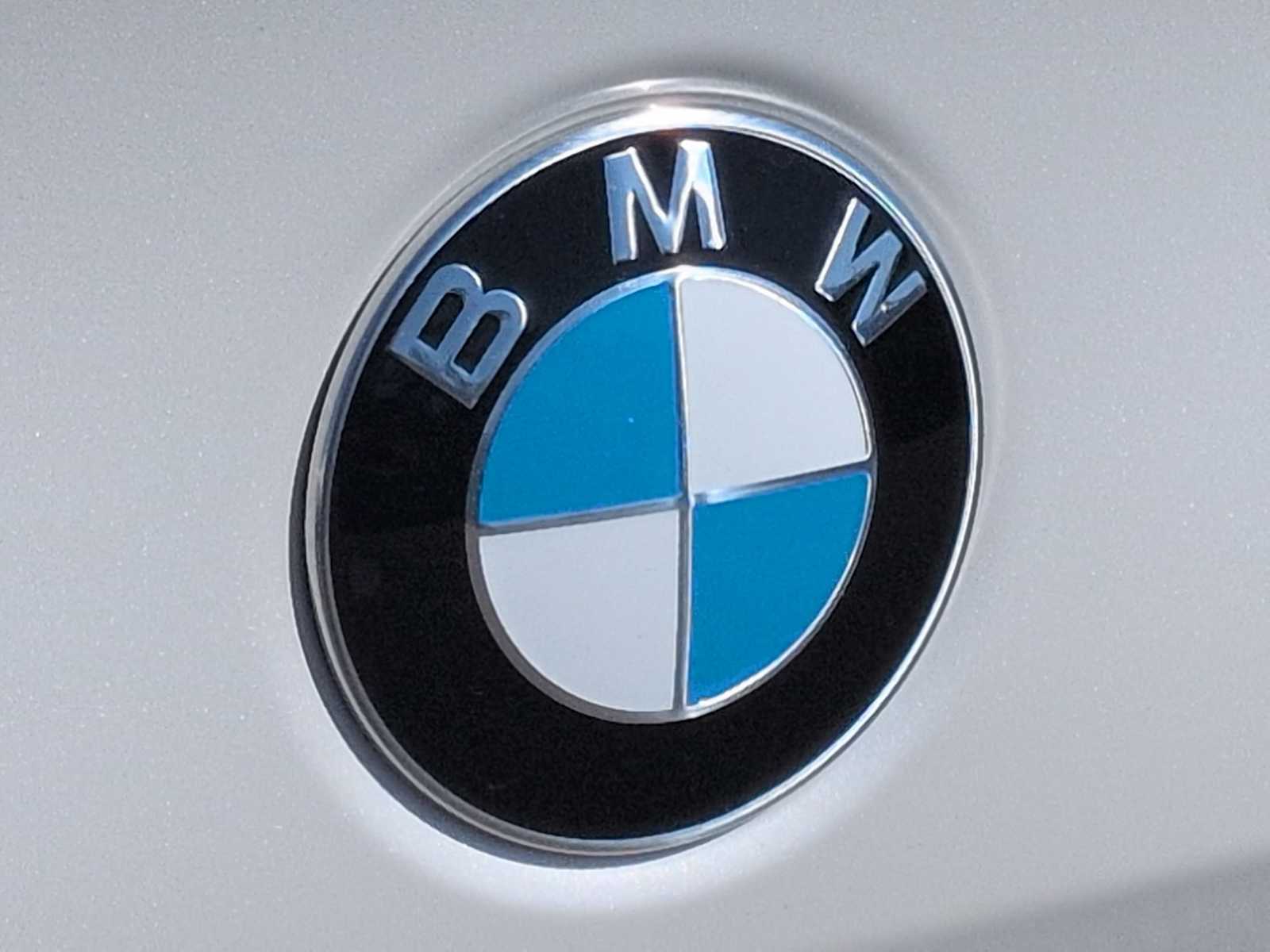 Thumbnail: 2026 BMW 5 Series - 12