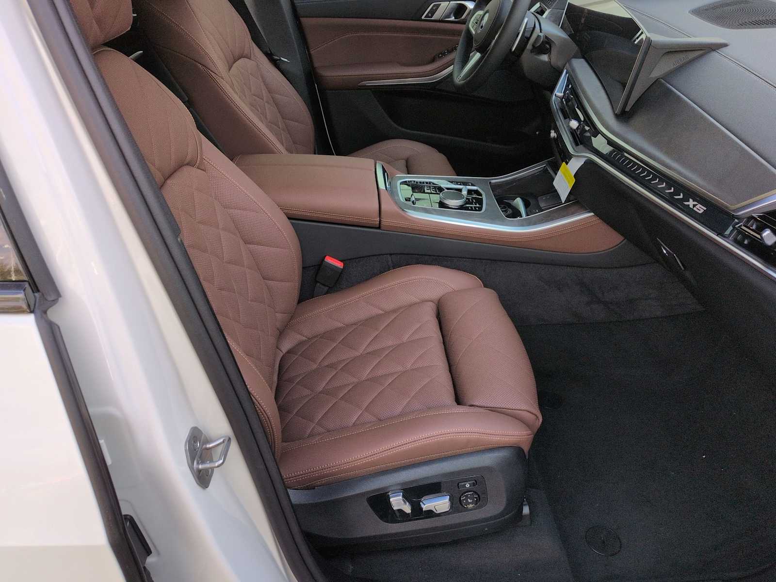 Thumbnail: 2026 BMW X5 - 24