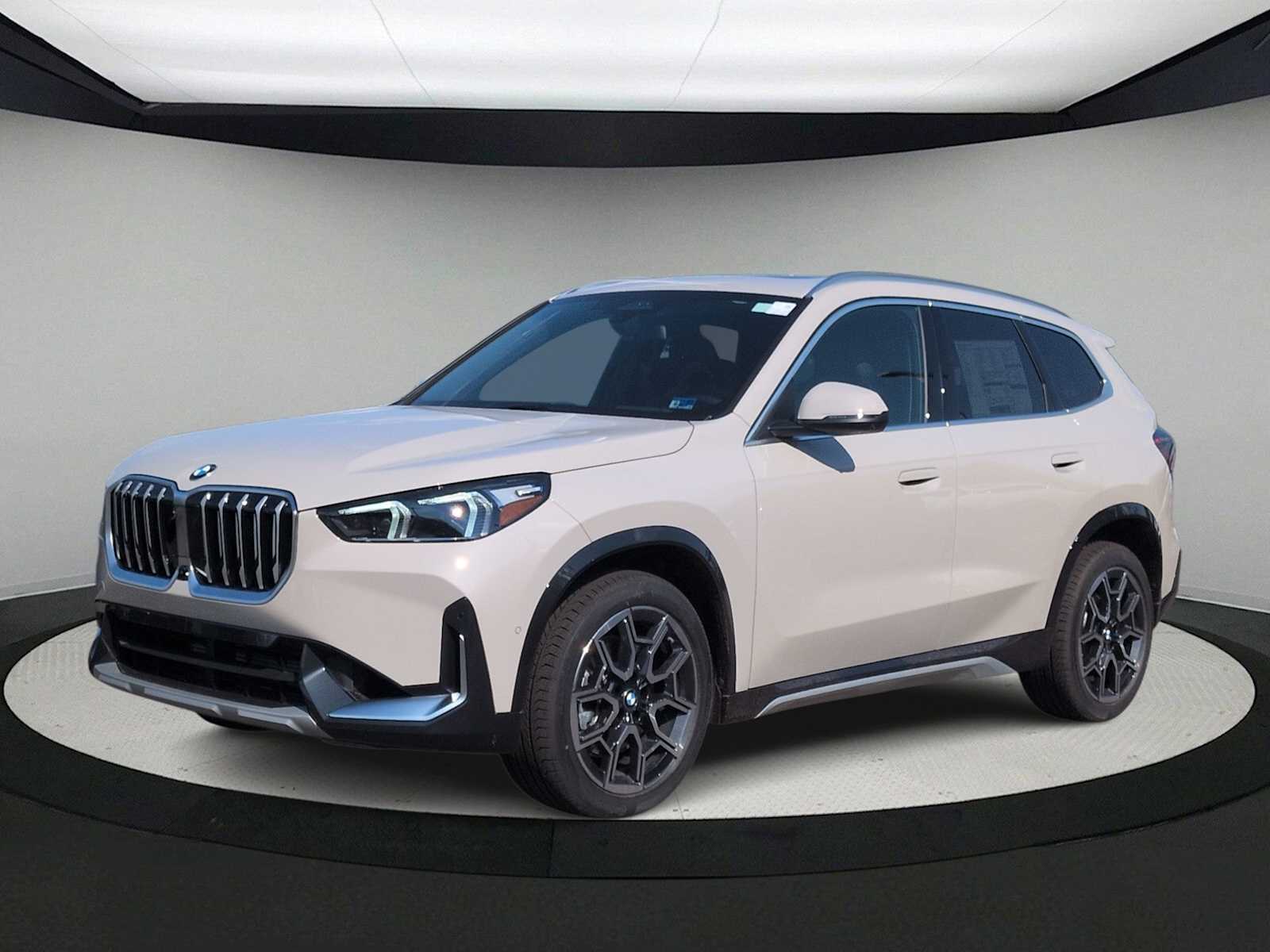 Thumbnail: 2026 BMW X1 - 4