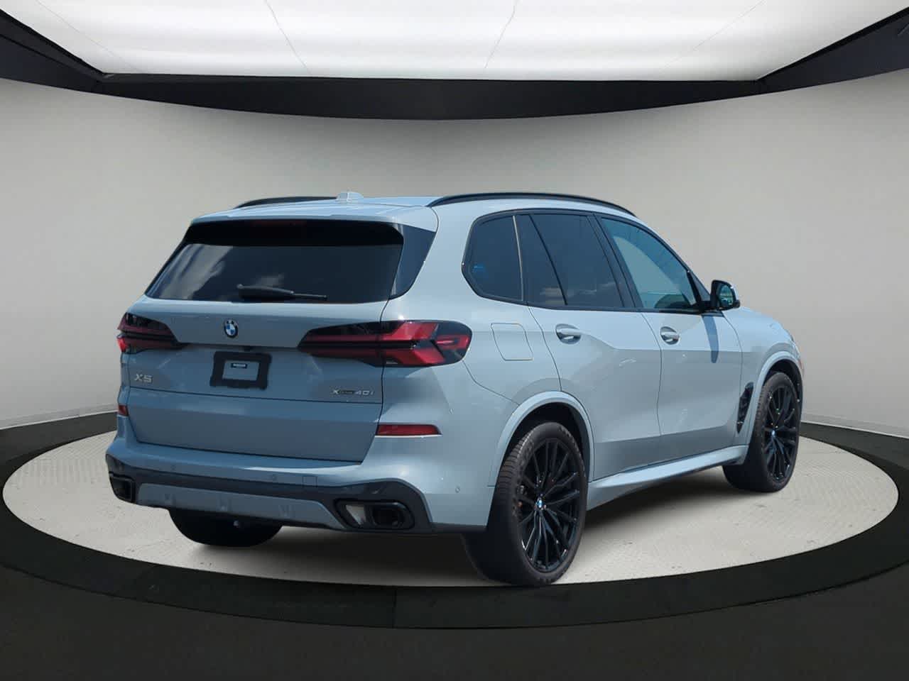 Thumbnail: 2024 BMW X5 - 8