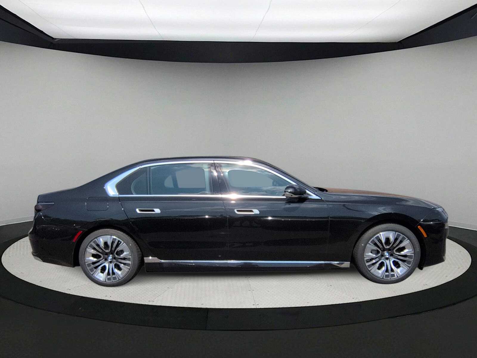 Thumbnail: 2026 BMW i7 - 9