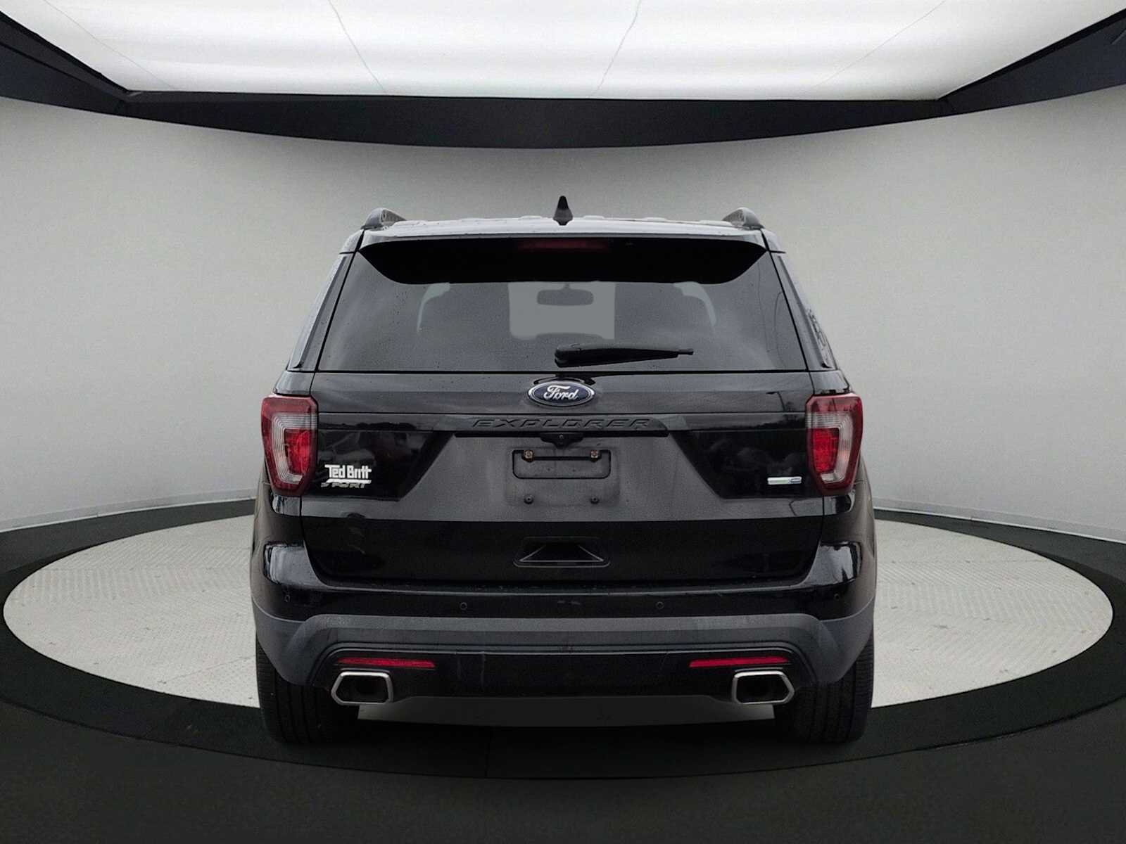 Thumbnail: 2016 Ford Explorer - 7