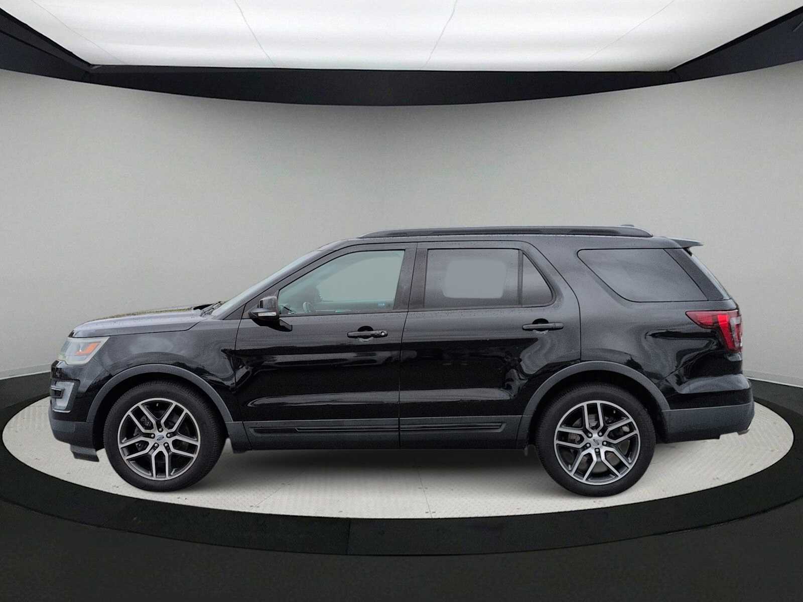 Thumbnail: 2016 Ford Explorer - 5