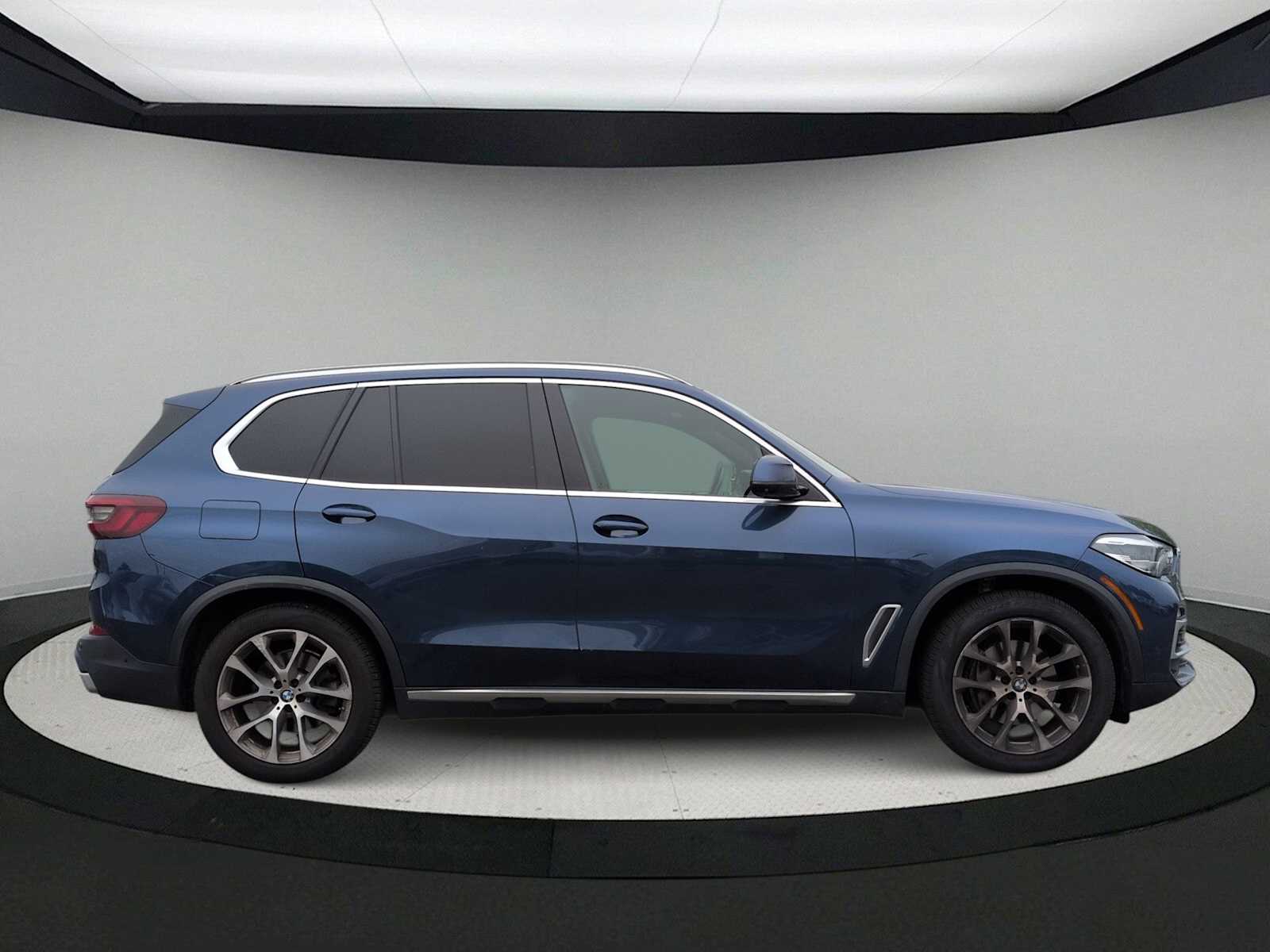 Thumbnail: 2021 BMW X5 - 9