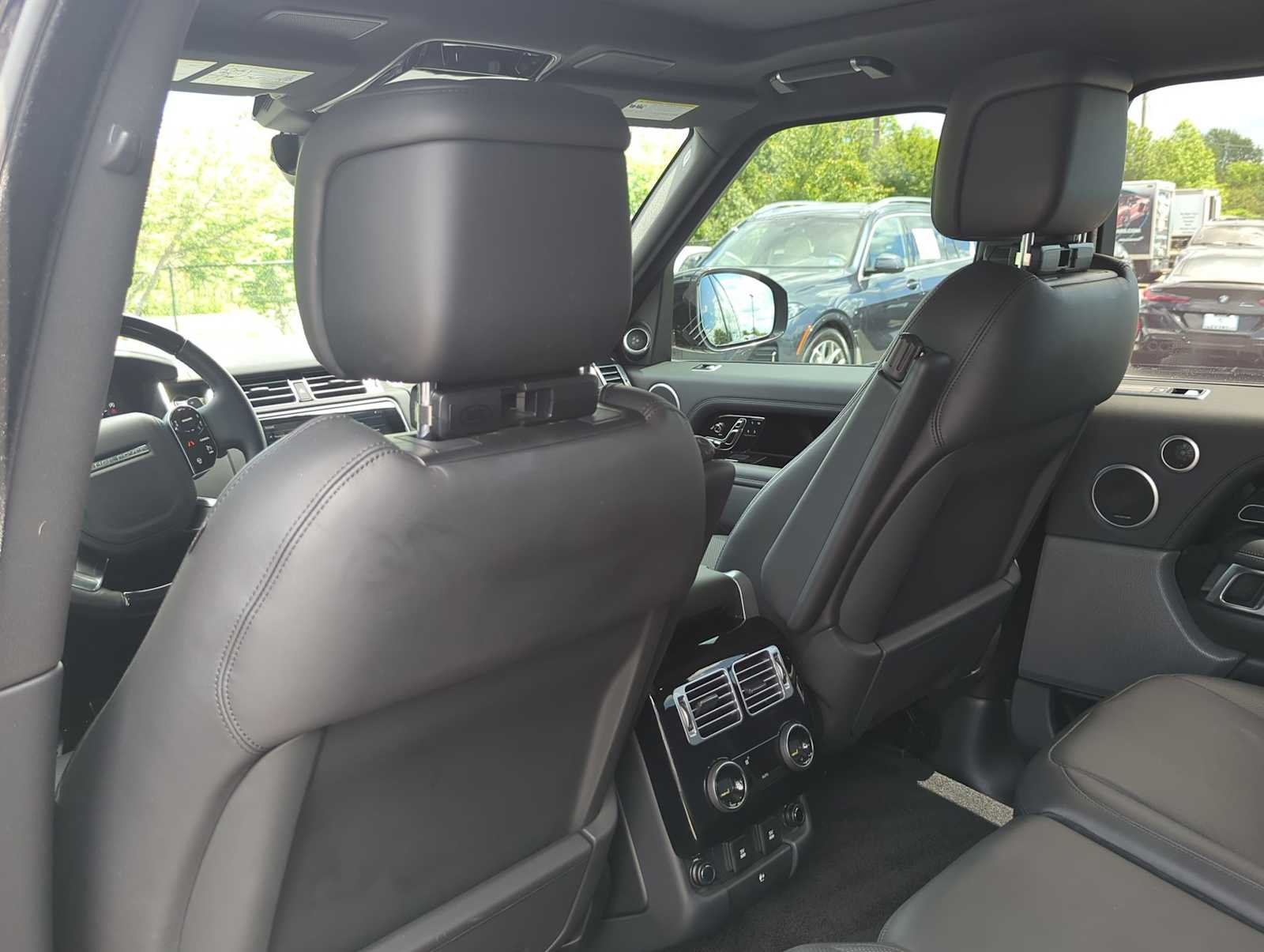 Thumbnail: 2021 Land Rover Range Rover - 18