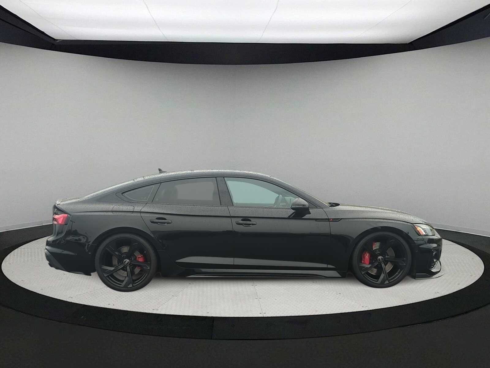 Thumbnail: 2024 Audi RS 5 - 9