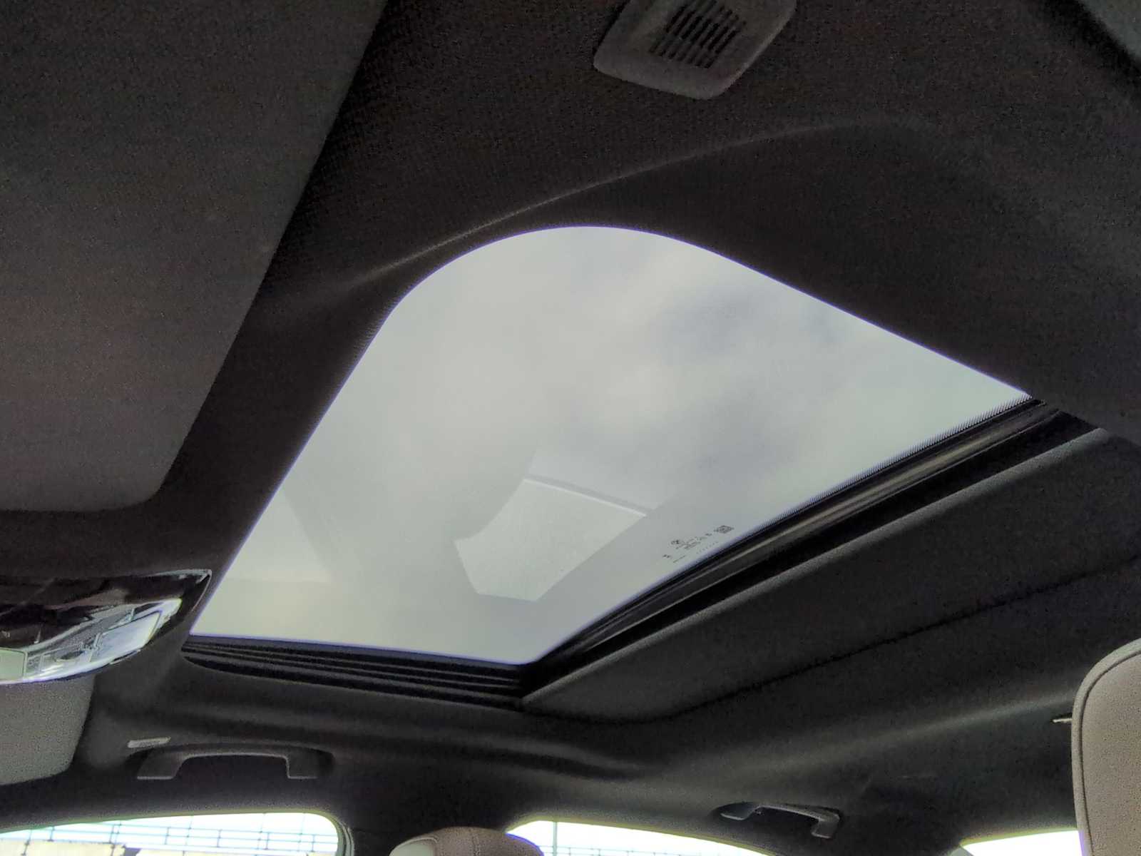 Thumbnail: 2025 BMW i5 - 19