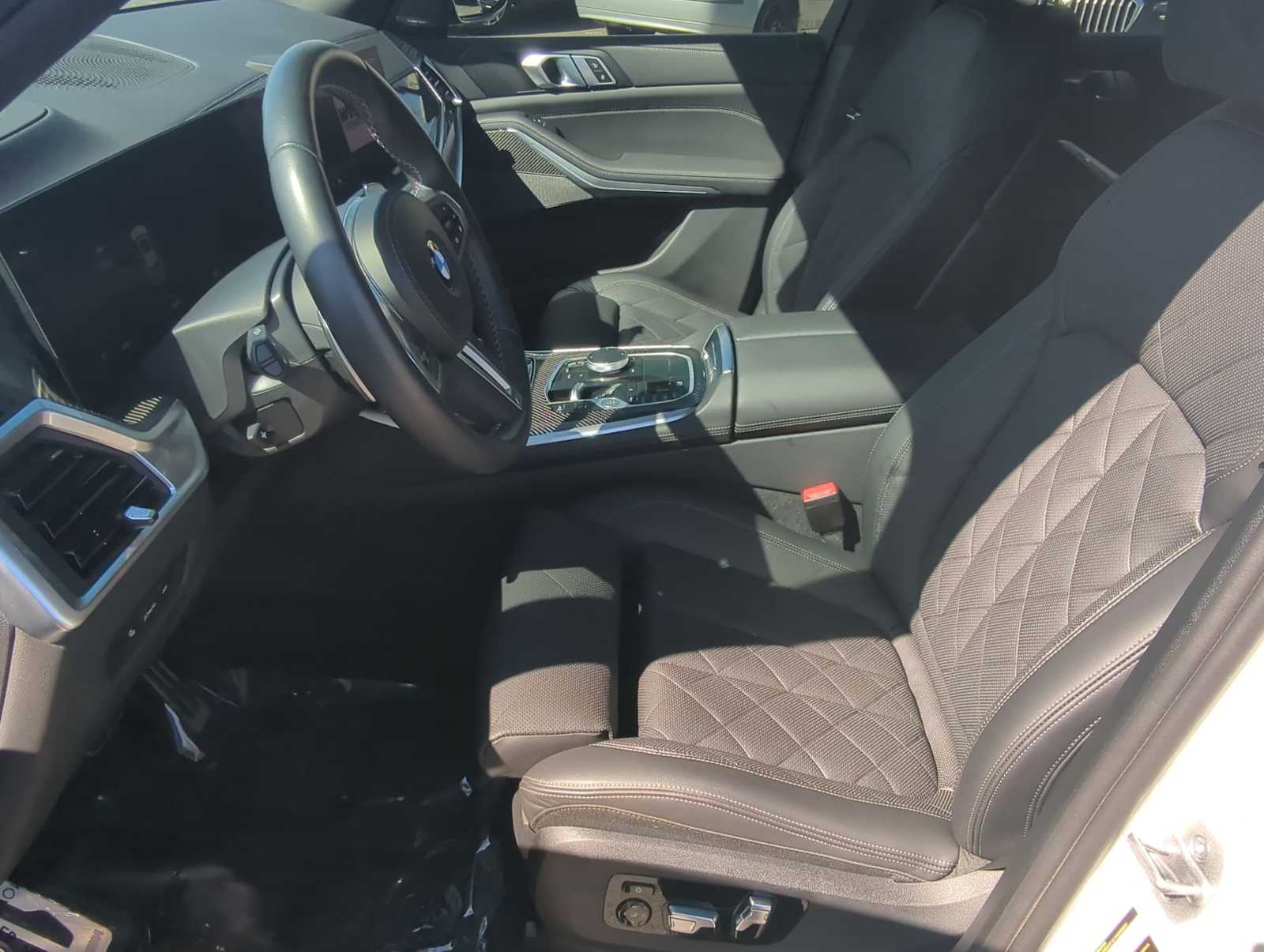 Thumbnail: 2025 BMW X5 - 10