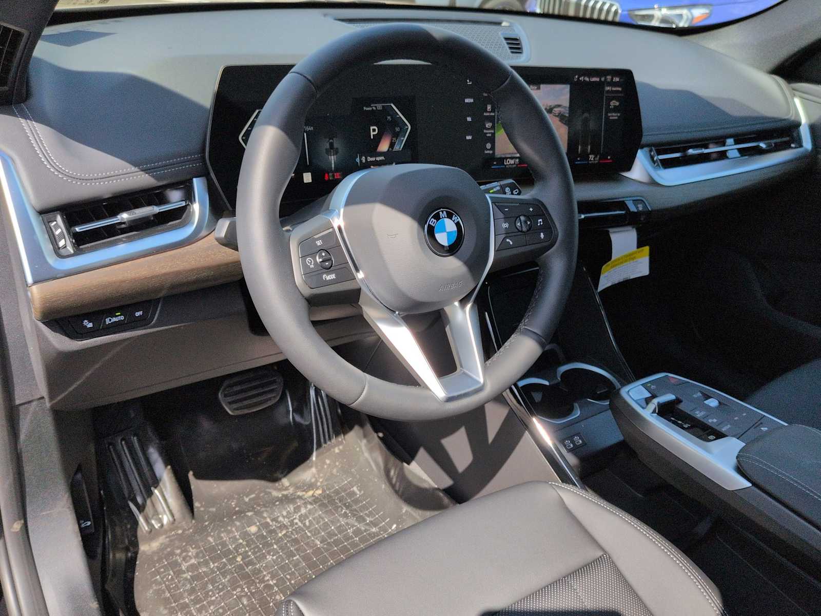 Thumbnail: 2026 BMW X1 - 10