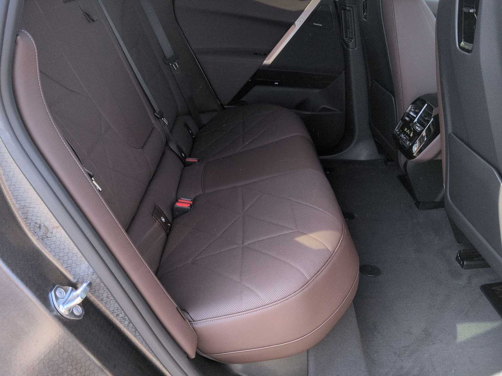 Thumbnail: 2026 BMW iX - 21