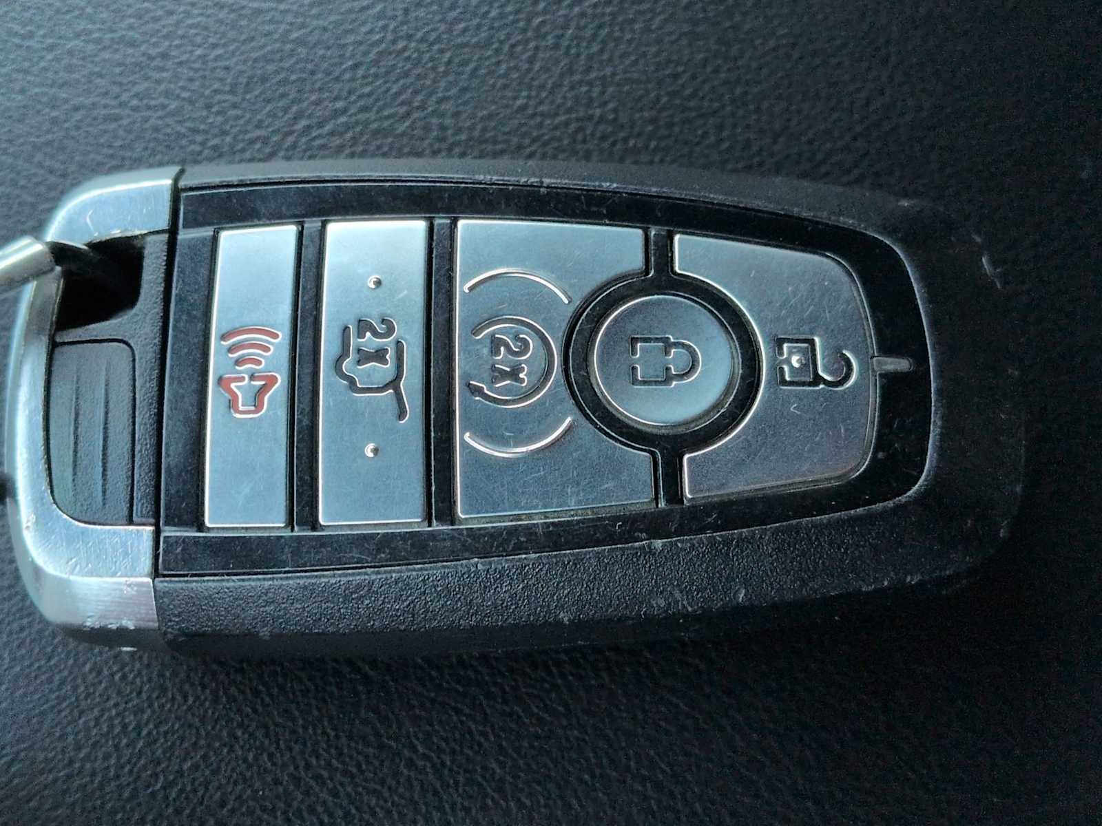 Thumbnail: 2020 Ford Explorer - 38