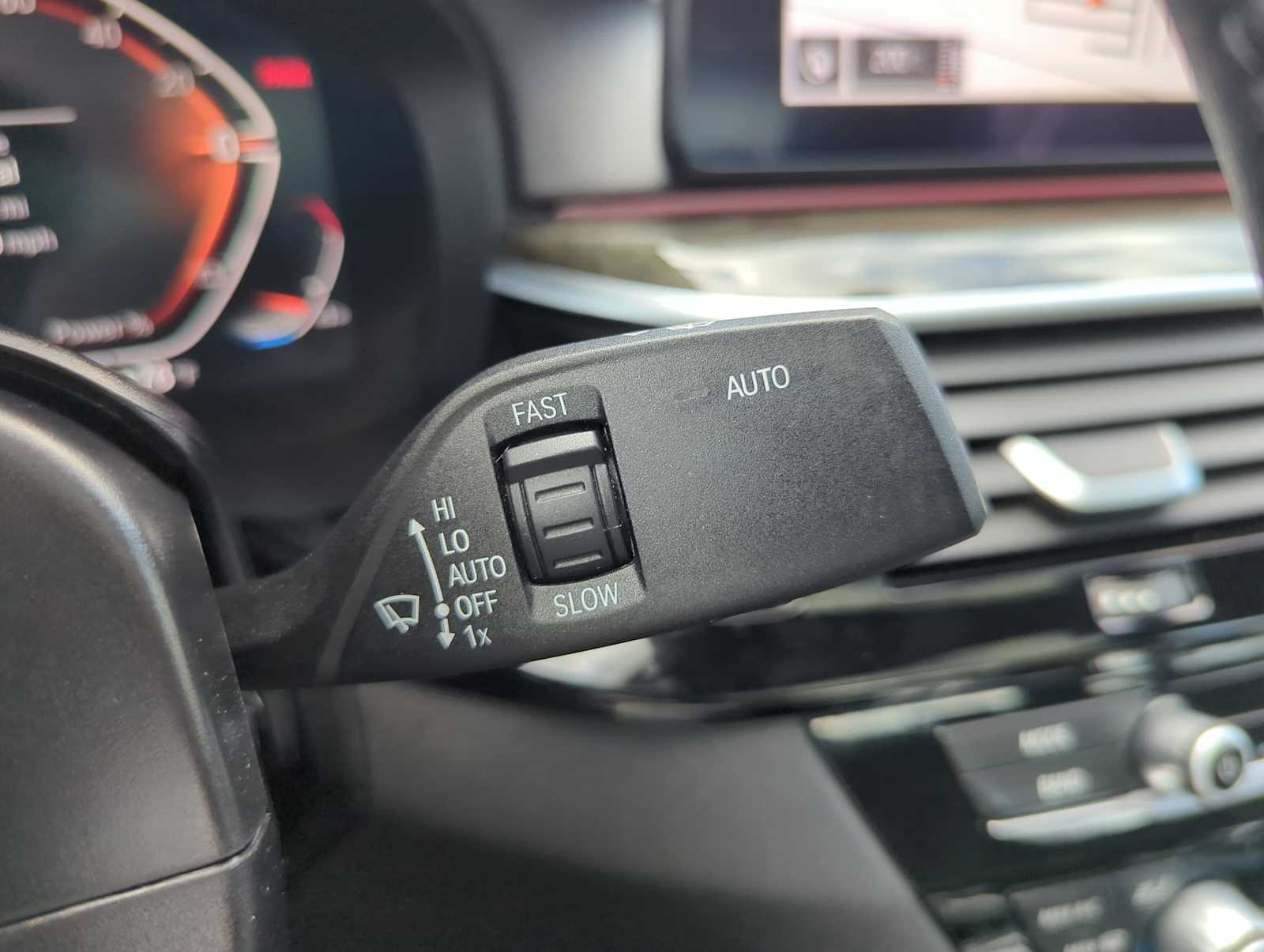 Thumbnail: 2023 BMW 5 Series - 26