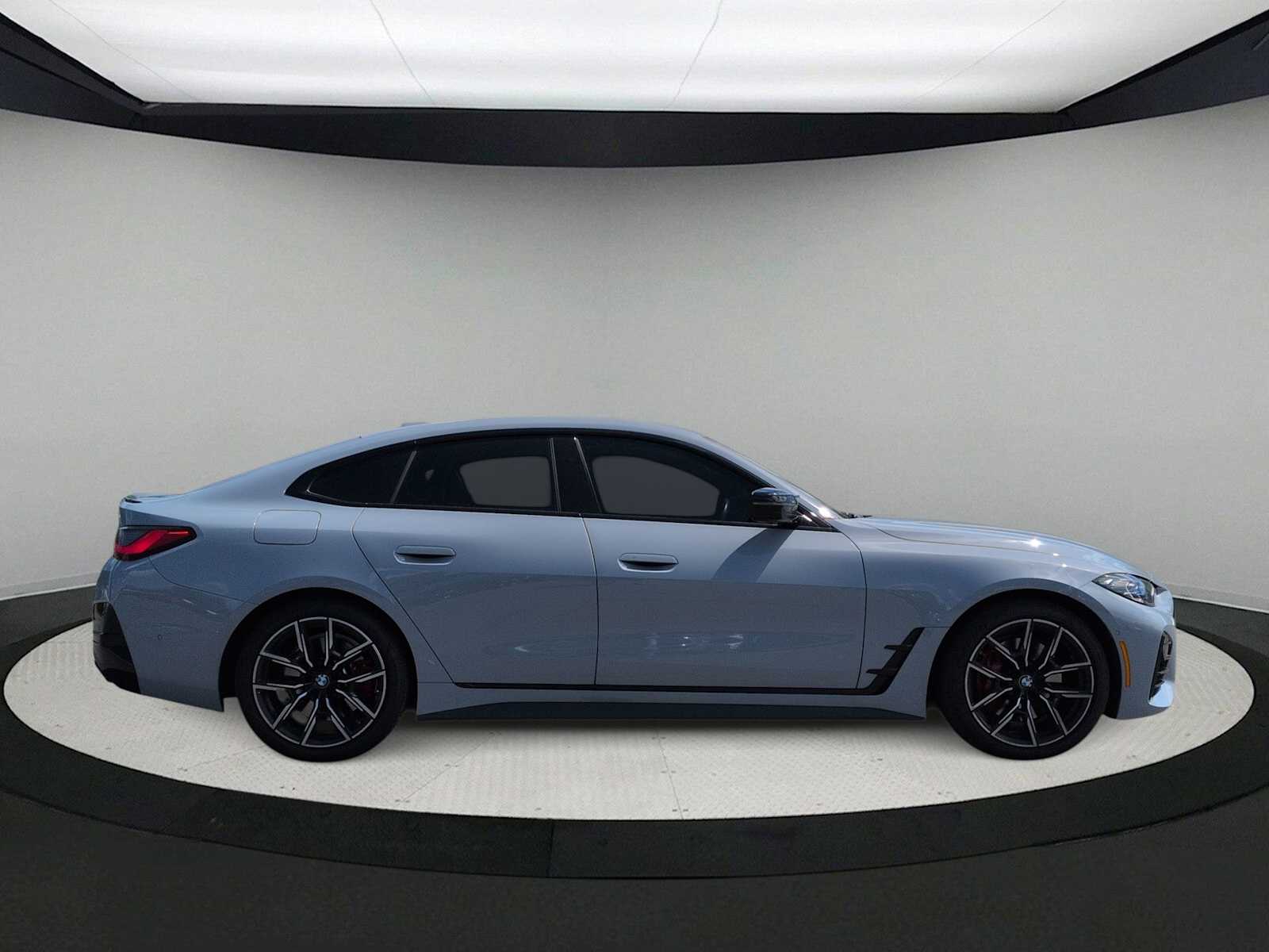 Thumbnail: 2024 BMW 4 Series - 9