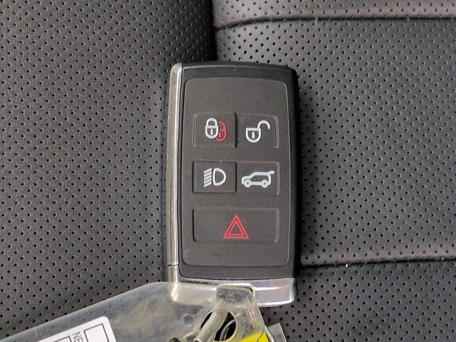 Thumbnail: 2024 Land Rover Range Rover - 38