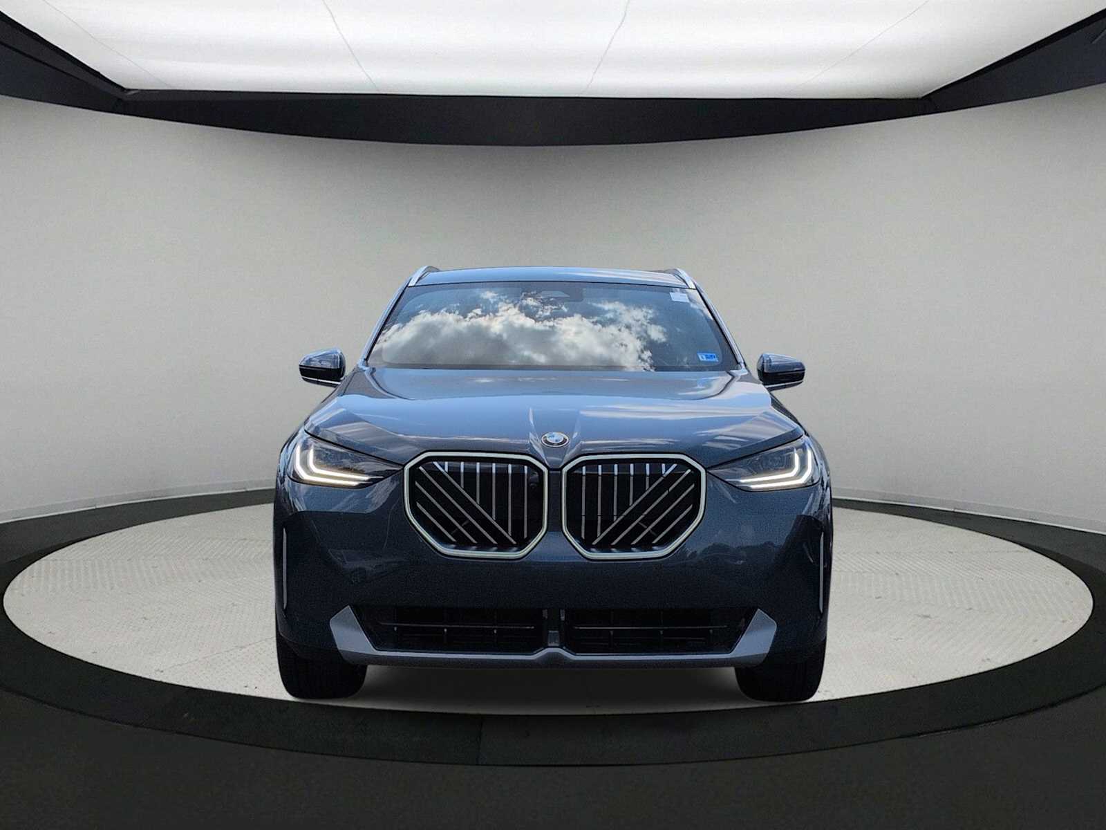 Thumbnail: 2026 BMW X3 - 3