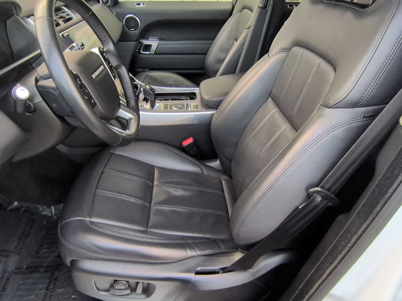 Thumbnail: 2019 Land Rover Range Rover Sport - 17