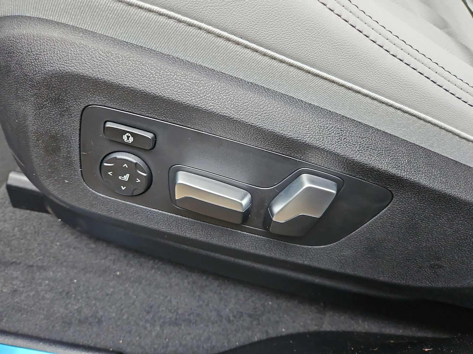 Thumbnail: 2026 BMW X5 - 17