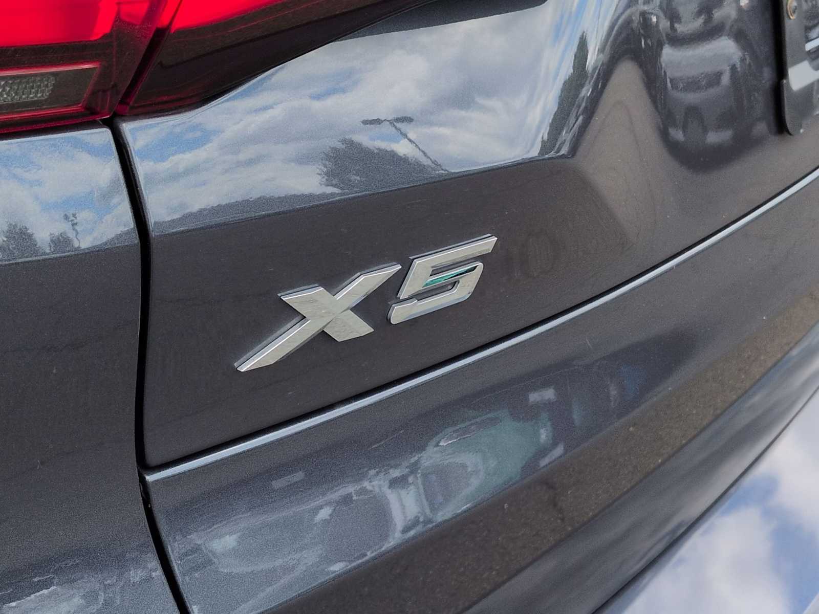 Thumbnail: 2021 BMW X5 - 13