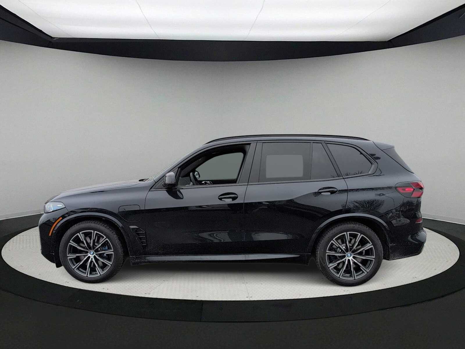 Thumbnail: 2026 BMW X5 - 5