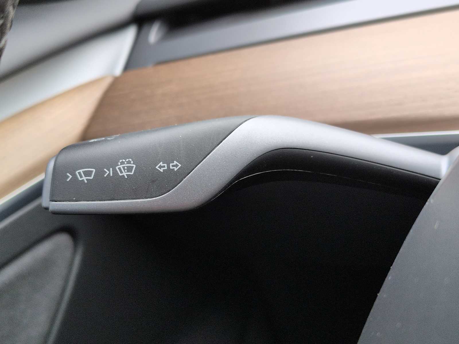 Thumbnail: 2023 Tesla Model 3 - 27