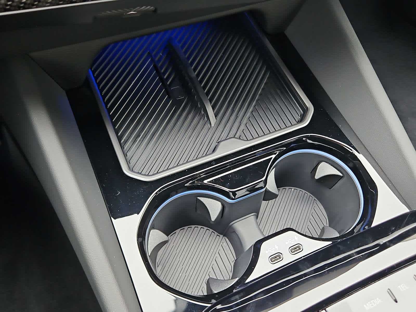 Thumbnail: 2026 BMW M5 - 32