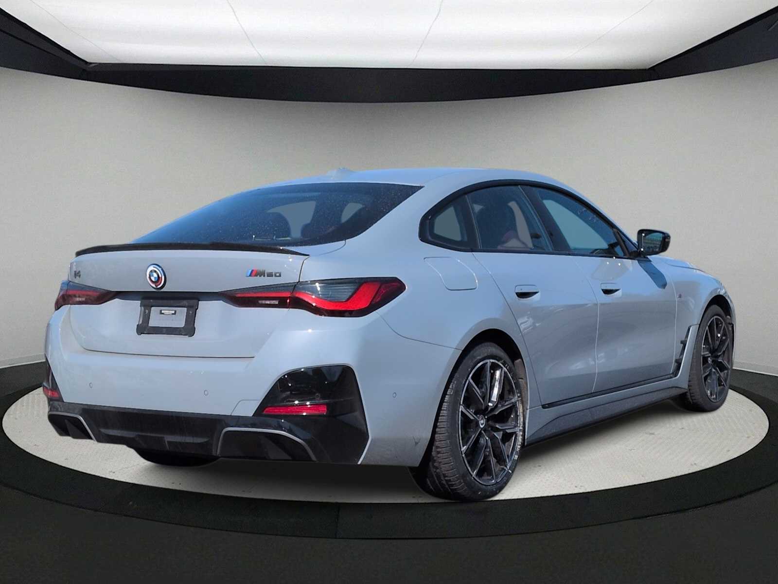 Thumbnail: 2023 BMW i4 - 8