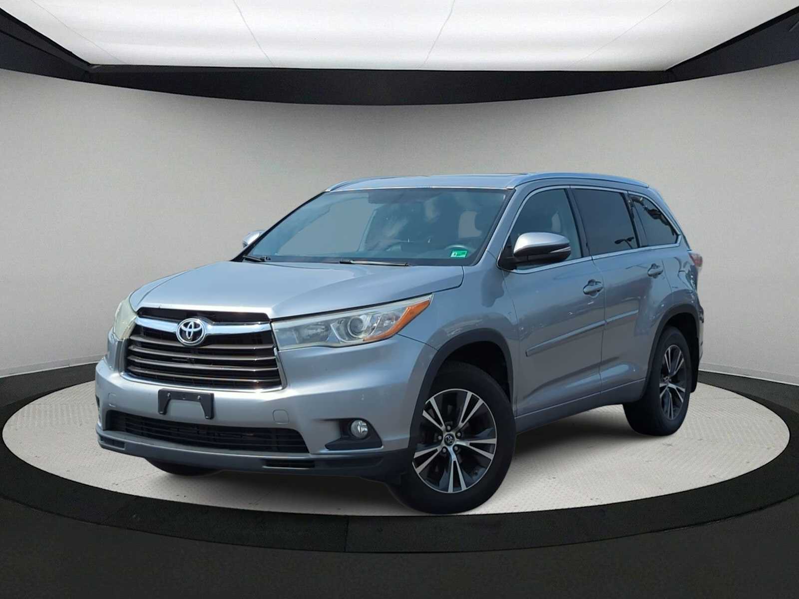 2016 Toyota Highlander XLE -
                  Sterling, VA