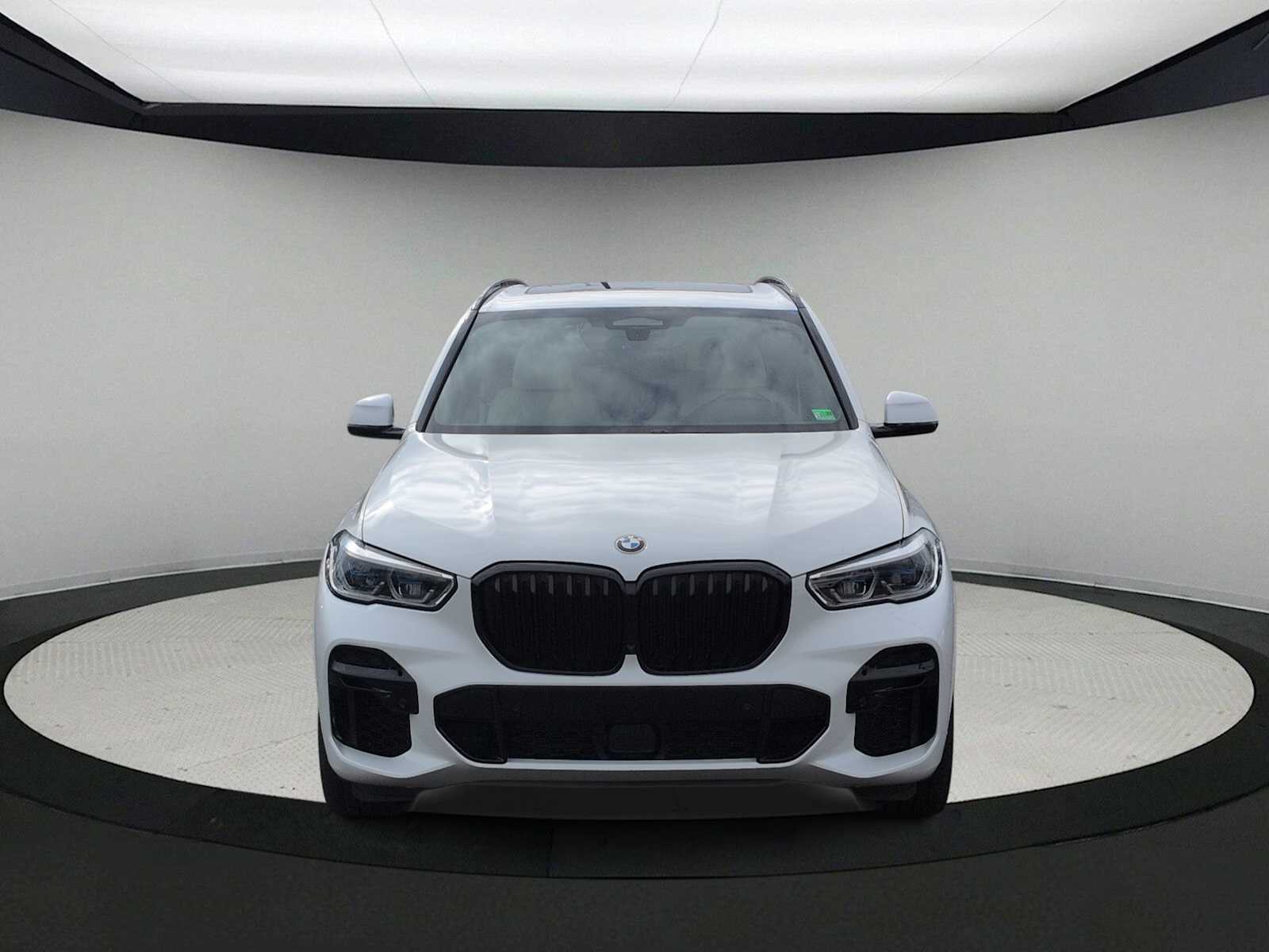 Thumbnail: 2023 BMW X5 - 3