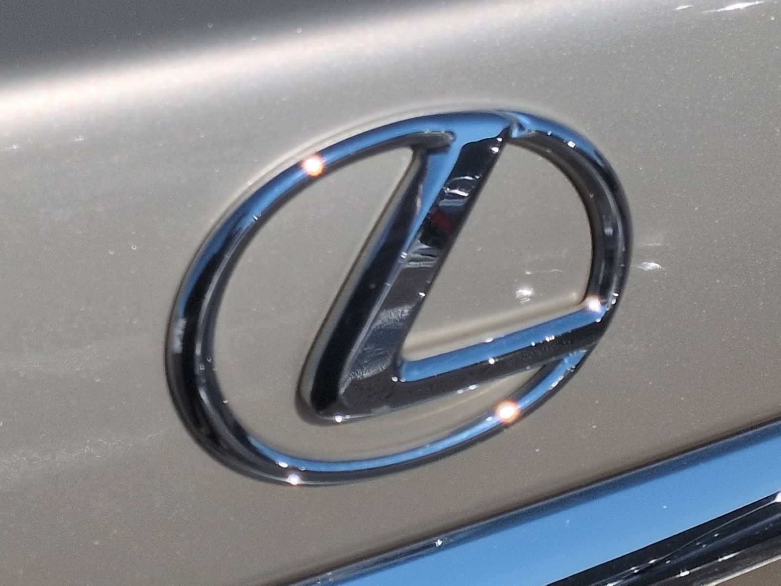 Thumbnail: 2011 Lexus ES - 12