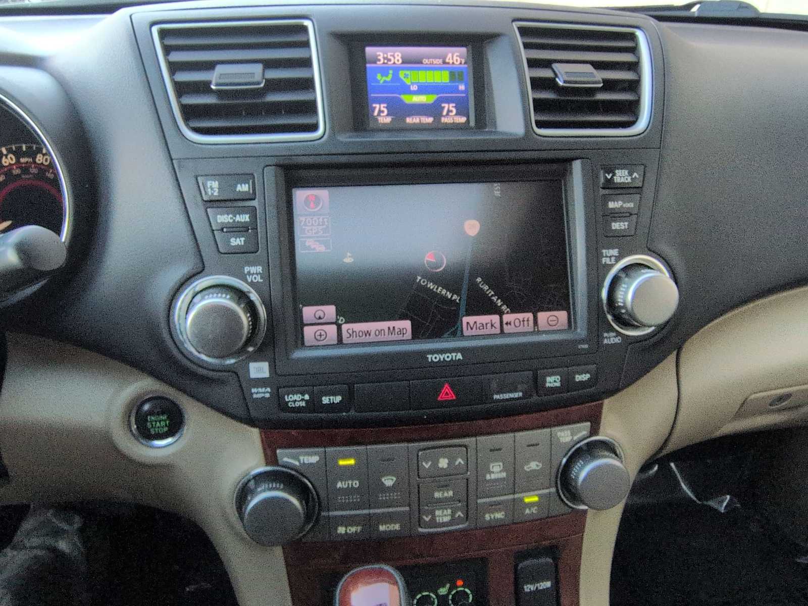 Thumbnail: 2011 Toyota Highlander - 30