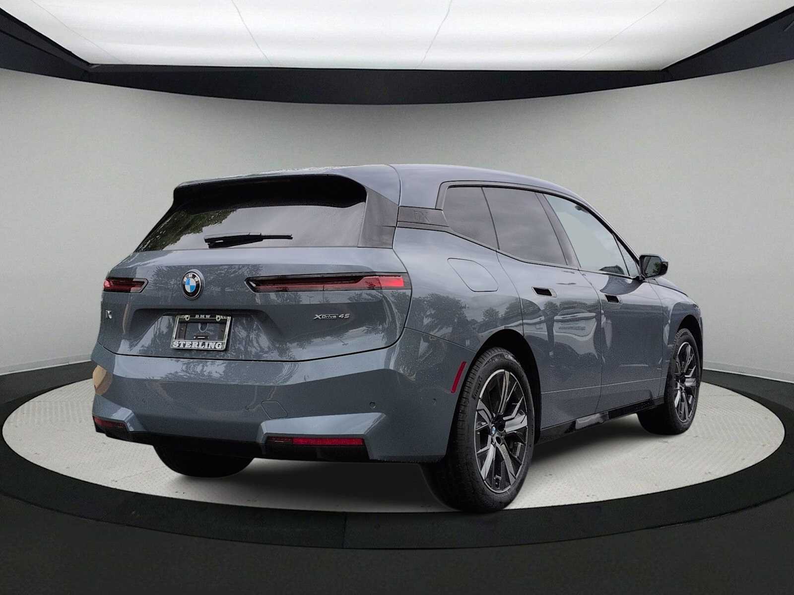 Thumbnail: 2026 BMW iX - 8