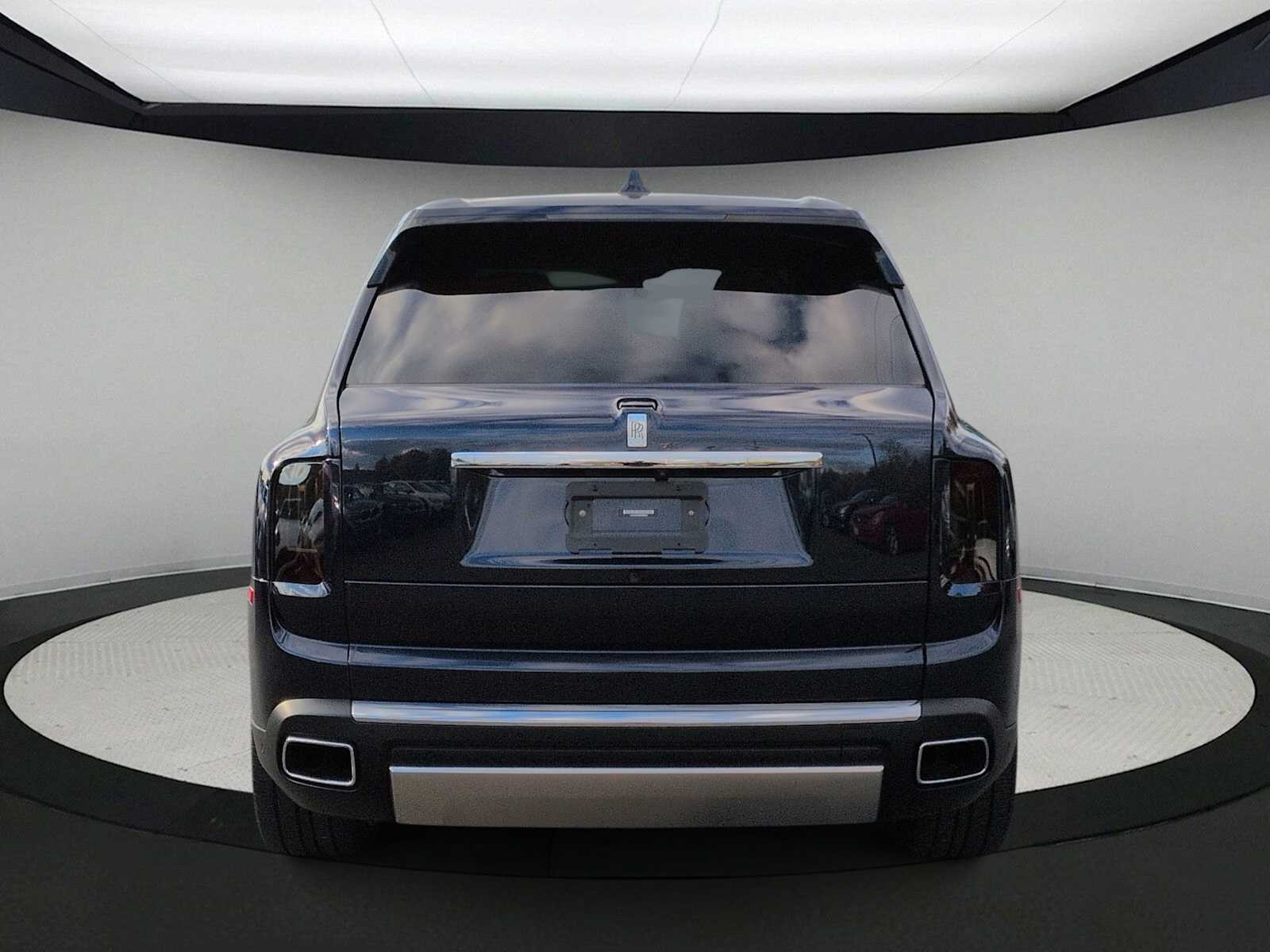 Thumbnail: 2022 Rolls-Royce Cullinan - 6
