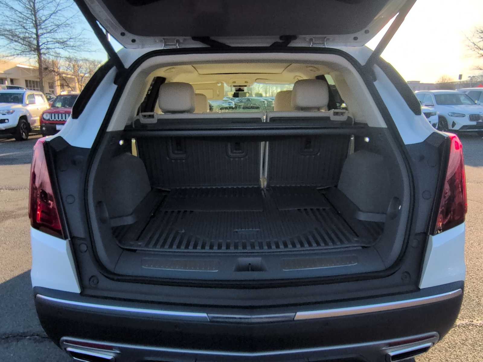 Thumbnail: 2025 Cadillac XT5 - 37